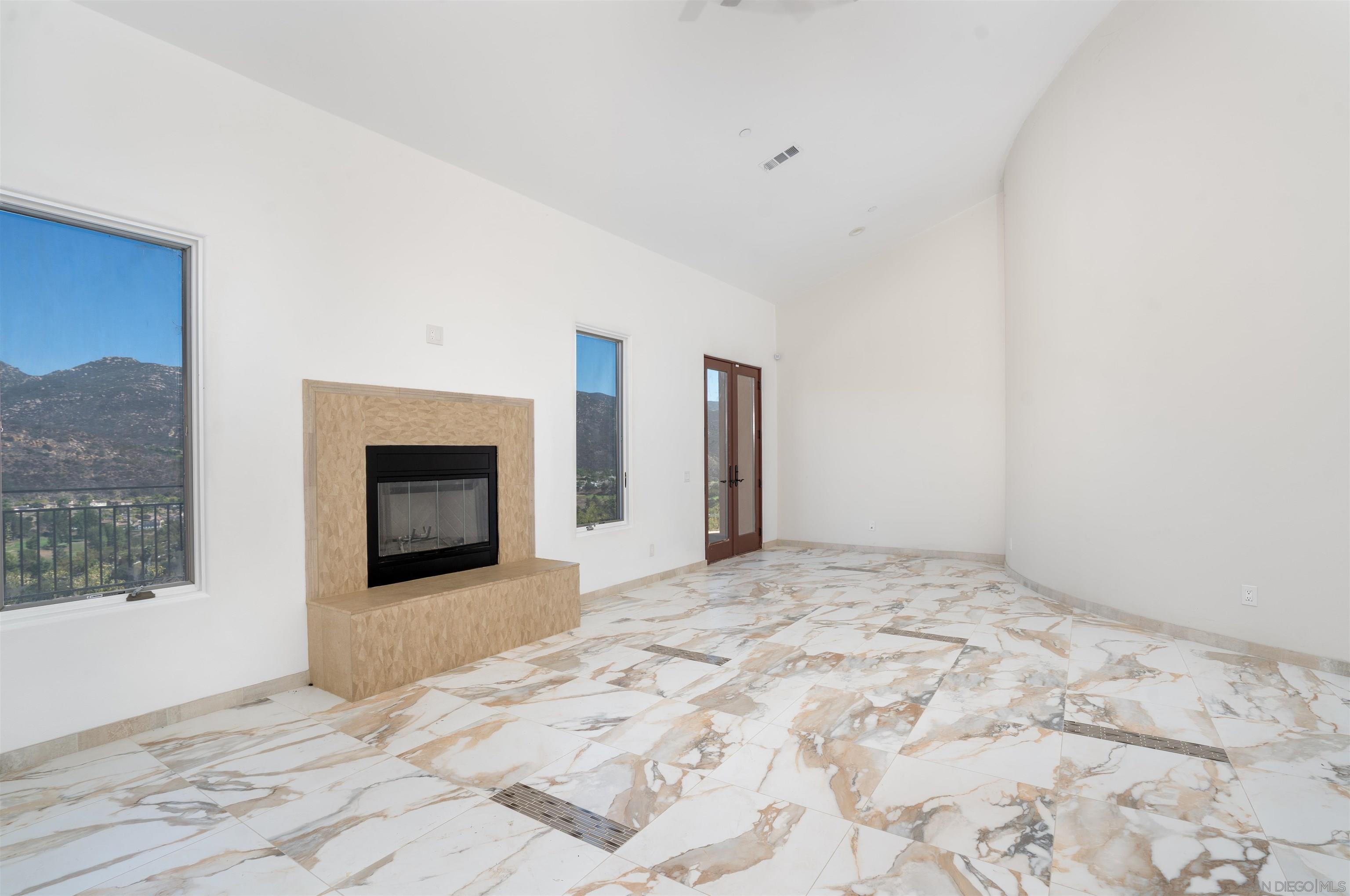 Detail Gallery Image 22 of 74 For 3034  Mountain View Dr, Escondido,  CA 92027 - 5 Beds | 5/1 Baths