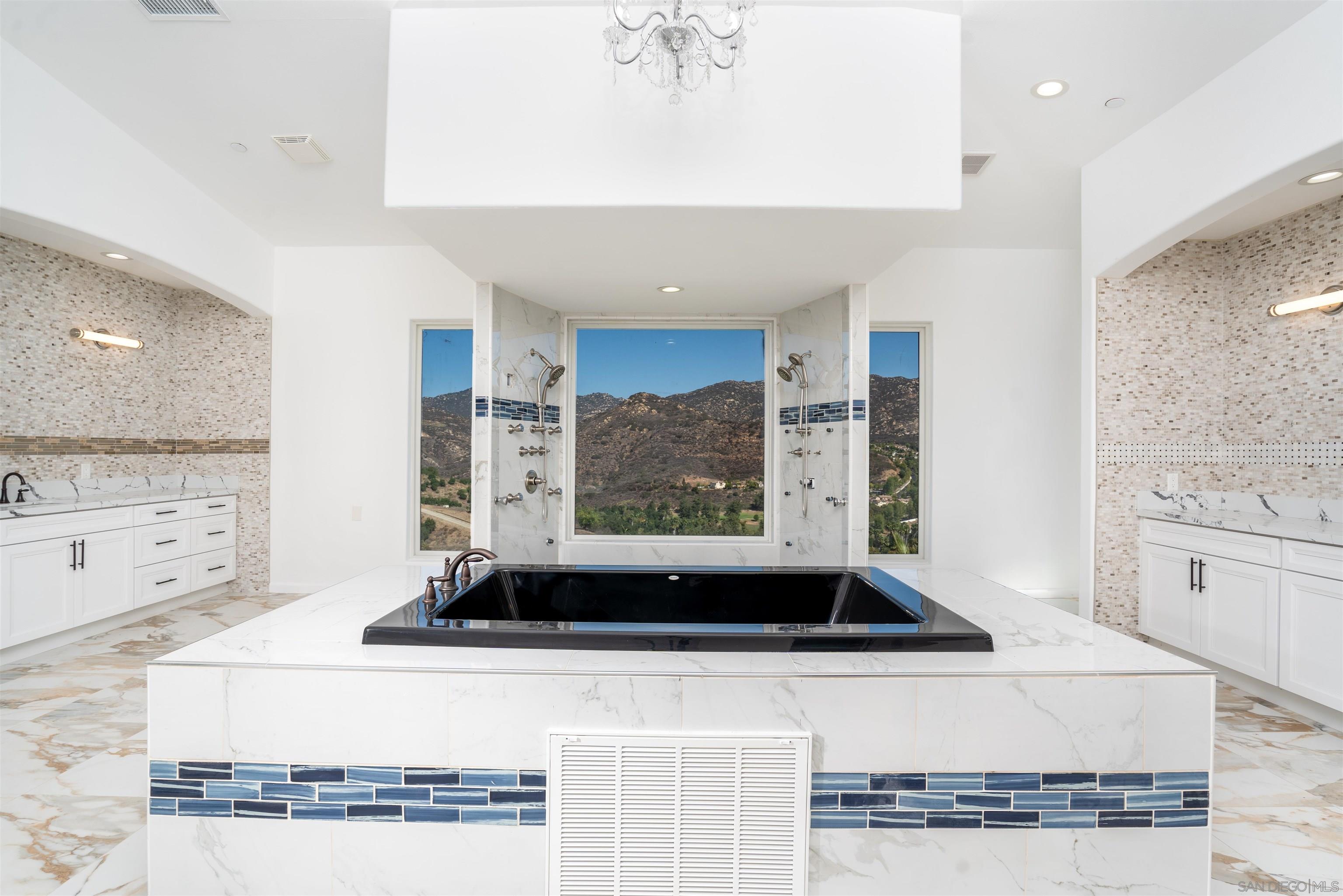 Detail Gallery Image 26 of 74 For 3034  Mountain View Dr, Escondido,  CA 92027 - 5 Beds | 5/1 Baths