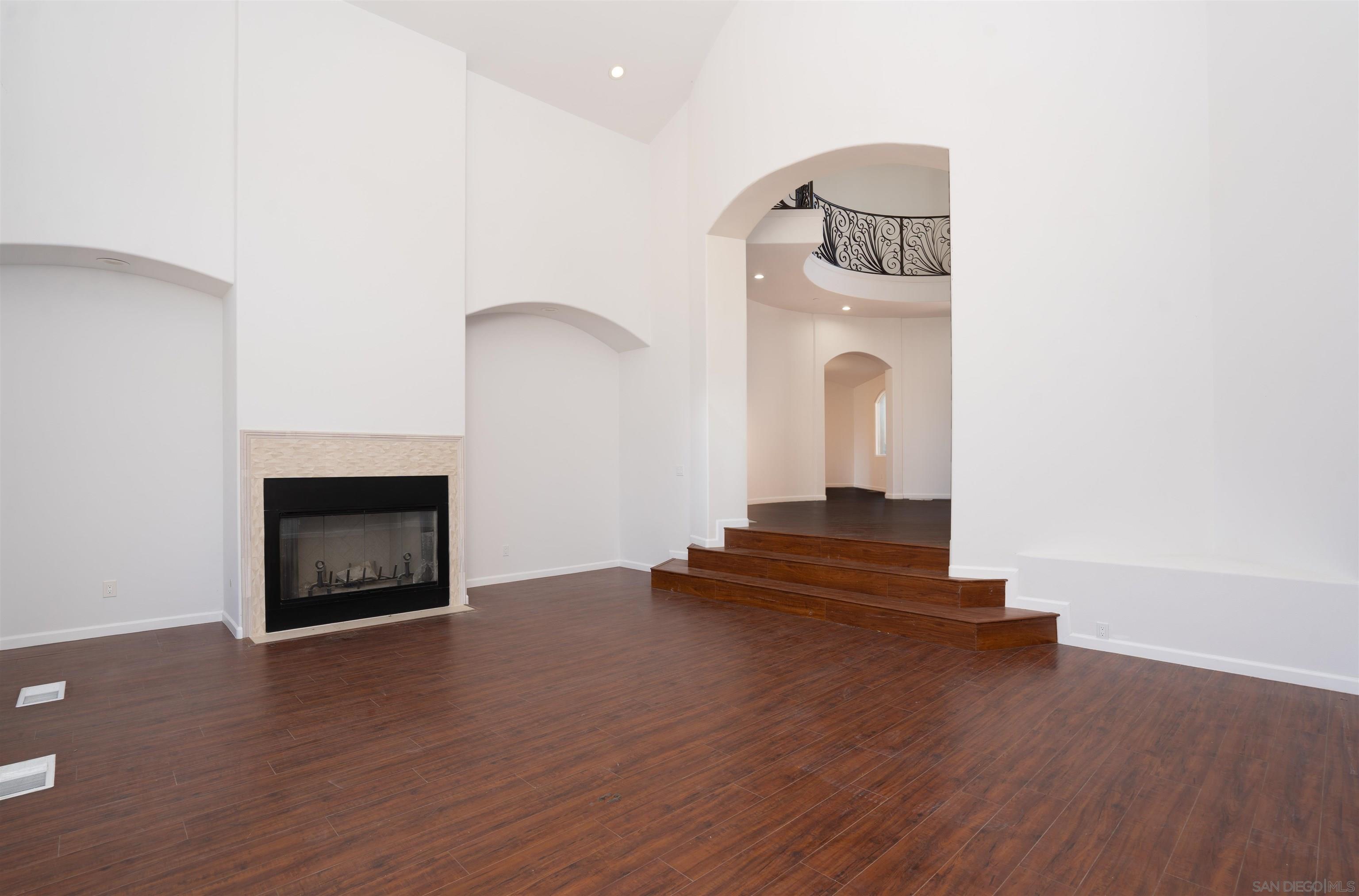 Detail Gallery Image 6 of 74 For 3034  Mountain View Dr, Escondido,  CA 92027 - 5 Beds | 5/1 Baths