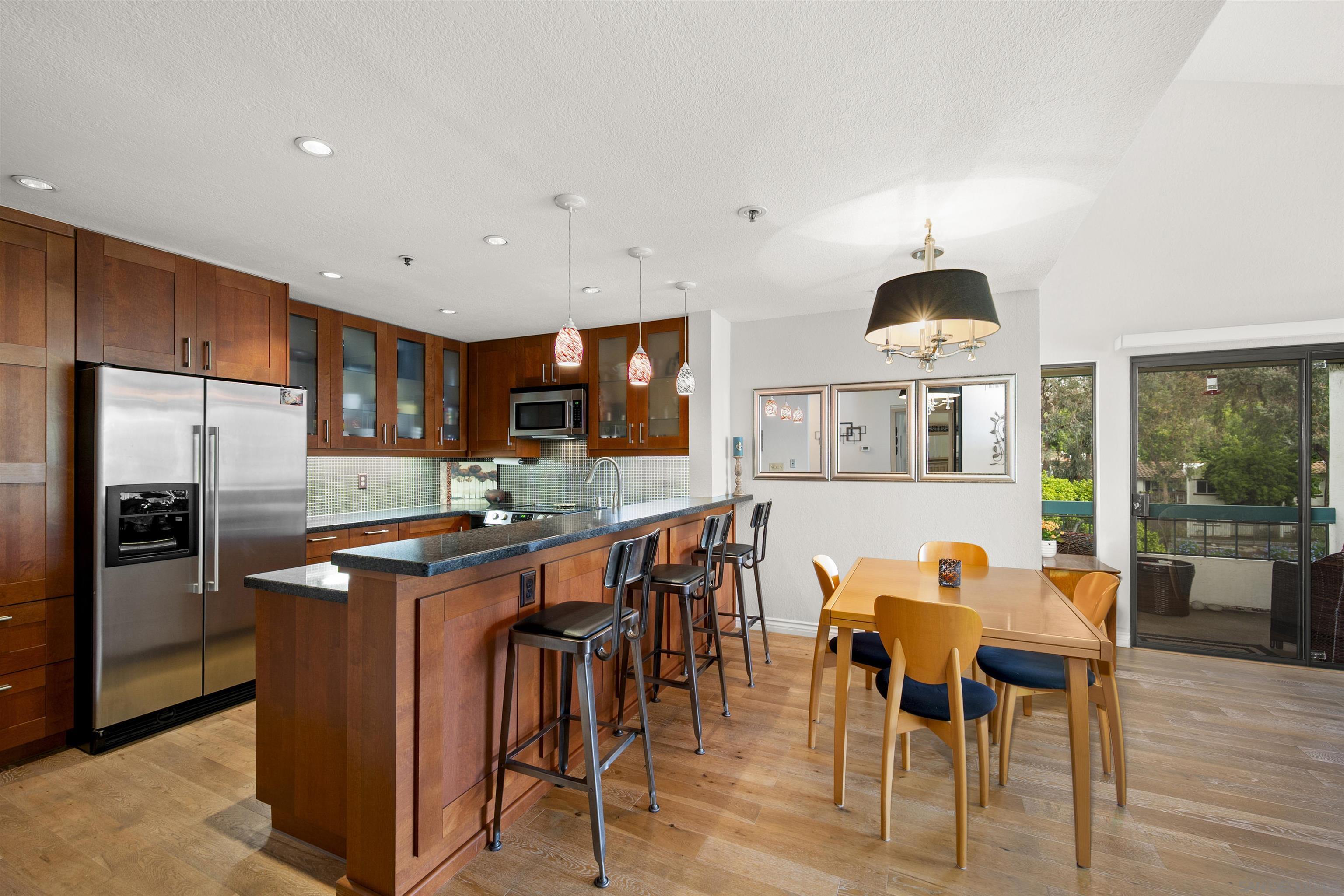 Front Image Thumbnail for SD250041749