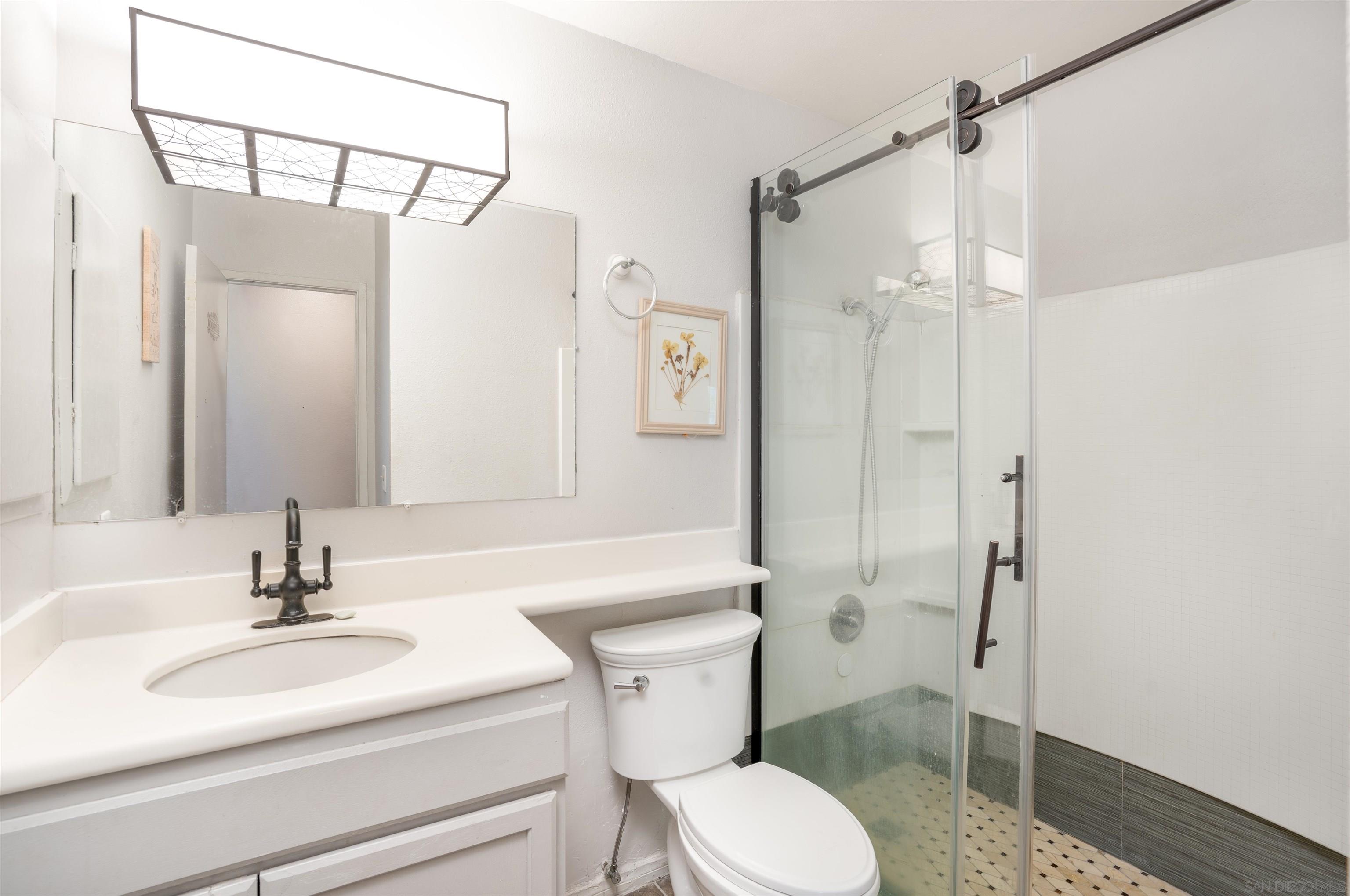 Detail Gallery Image 9 of 24 For 2041  Ardath Ave, Escondido,  CA 92027 - 6 Beds | 3 Baths