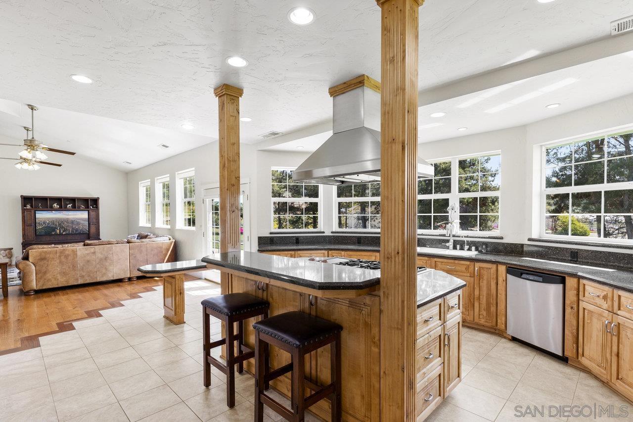 Detail Gallery Image 14 of 75 For 3232 N Twin Oaks Valley Rd, San Marcos,  CA 92069 - – Beds | – Baths