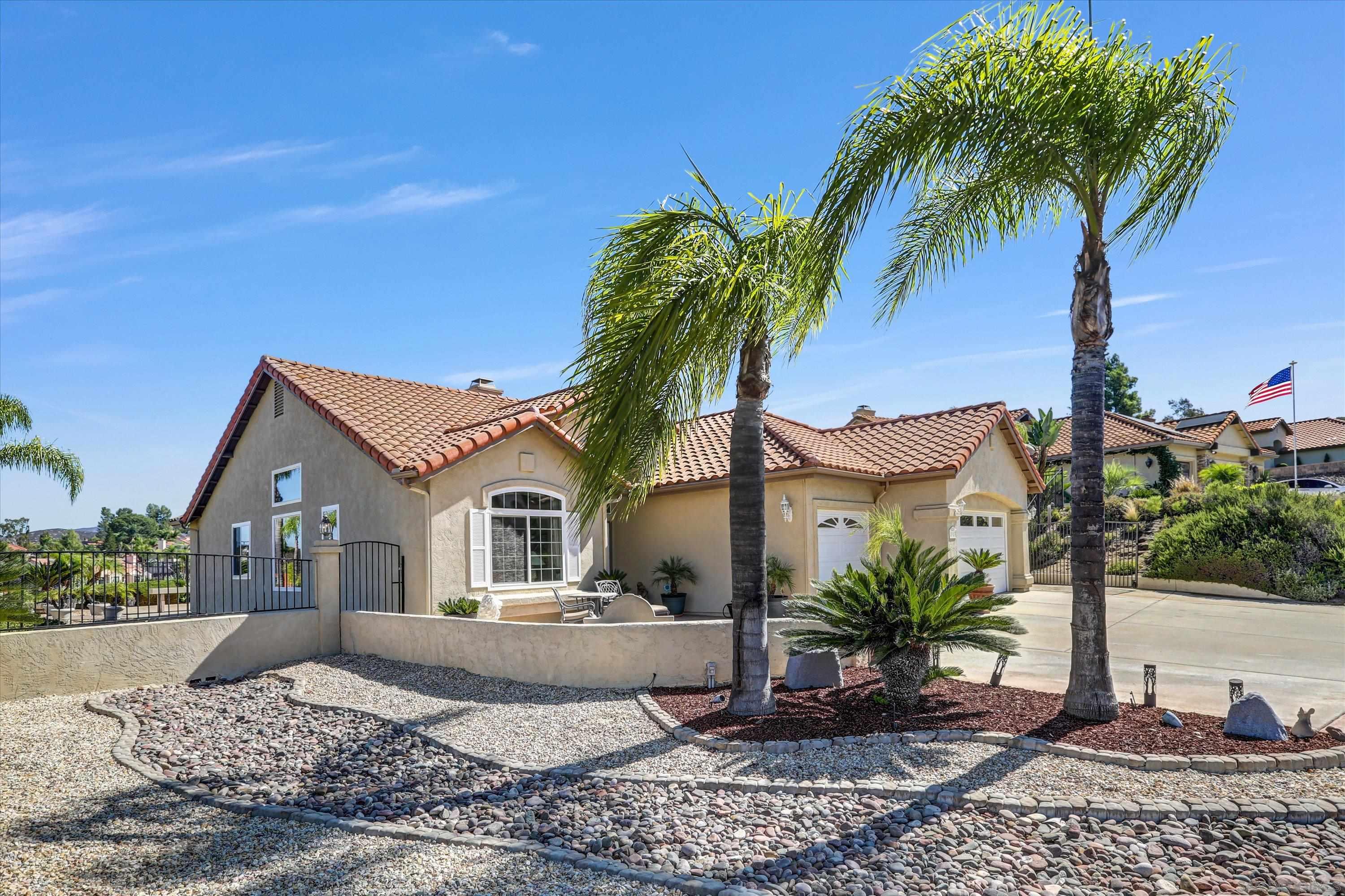 Detail Gallery Image 2 of 33 For 8983  Chestnut Roan Way, Alpine,  CA 91901 - 3 Beds | 2 Baths