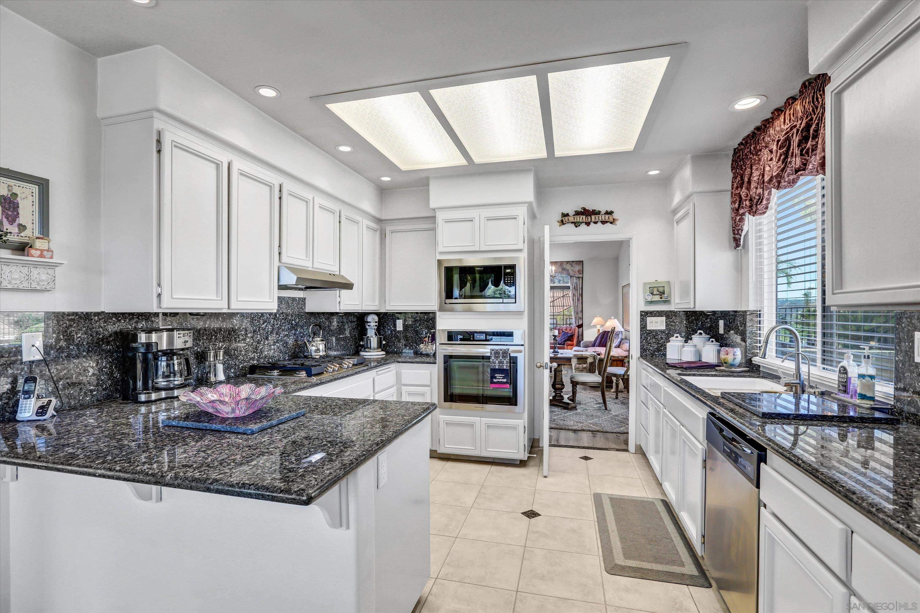 Detail Gallery Image 10 of 33 For 8983  Chestnut Roan Way, Alpine,  CA 91901 - 3 Beds | 2 Baths