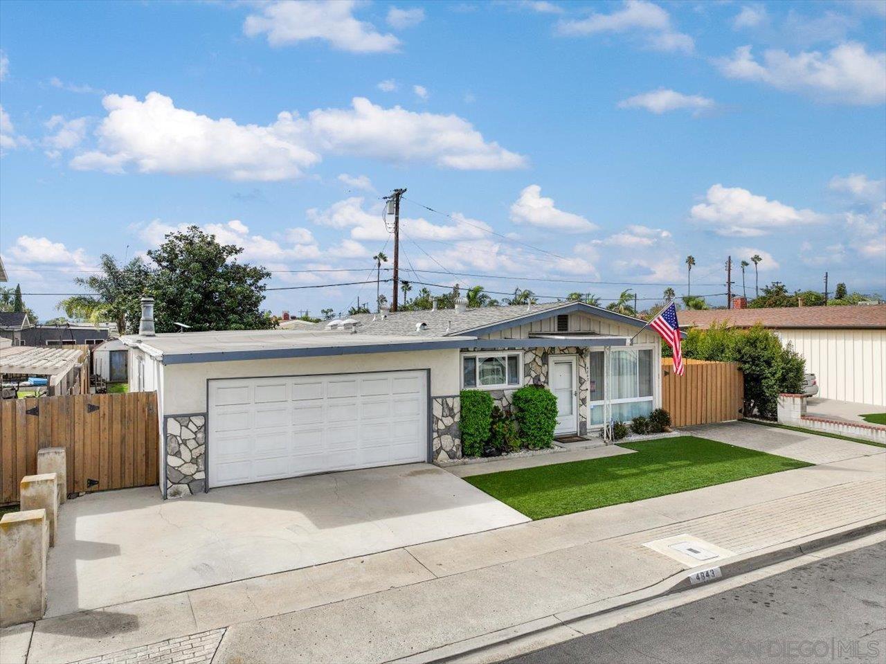 Detail Gallery Image 2 of 35 For 4843  Lehrer Dr, San Diego,  CA 92117 - 5 Beds | 2 Baths