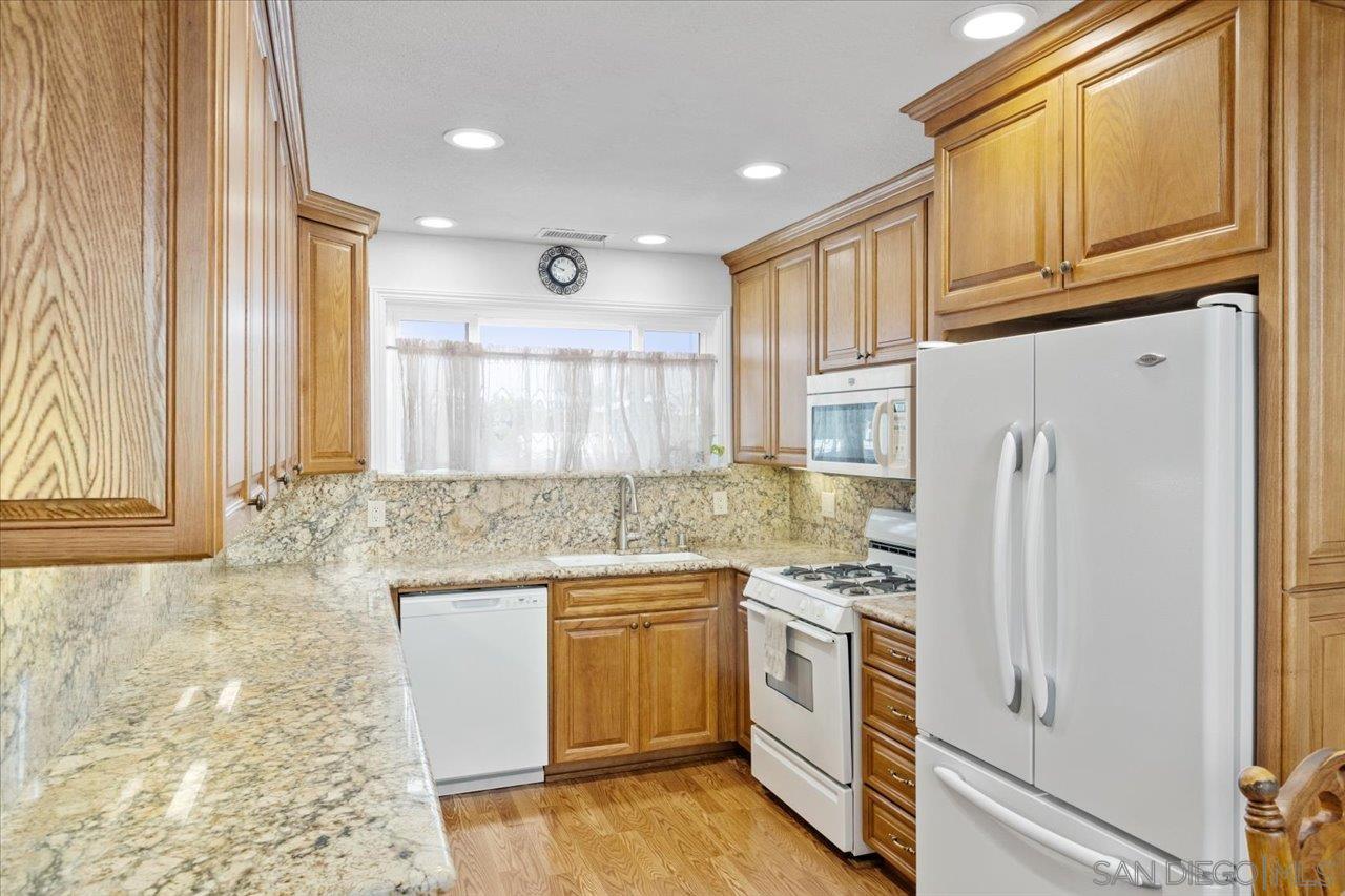 Detail Gallery Image 3 of 35 For 4843  Lehrer Dr, San Diego,  CA 92117 - 5 Beds | 2 Baths