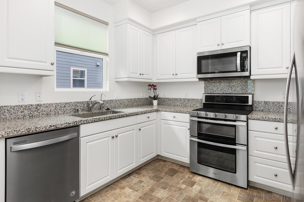 Detail Gallery Image 5 of 25 For 513  Sanderling, Imperial Beach,  CA 91932 - 2 Beds | 2/1 Baths