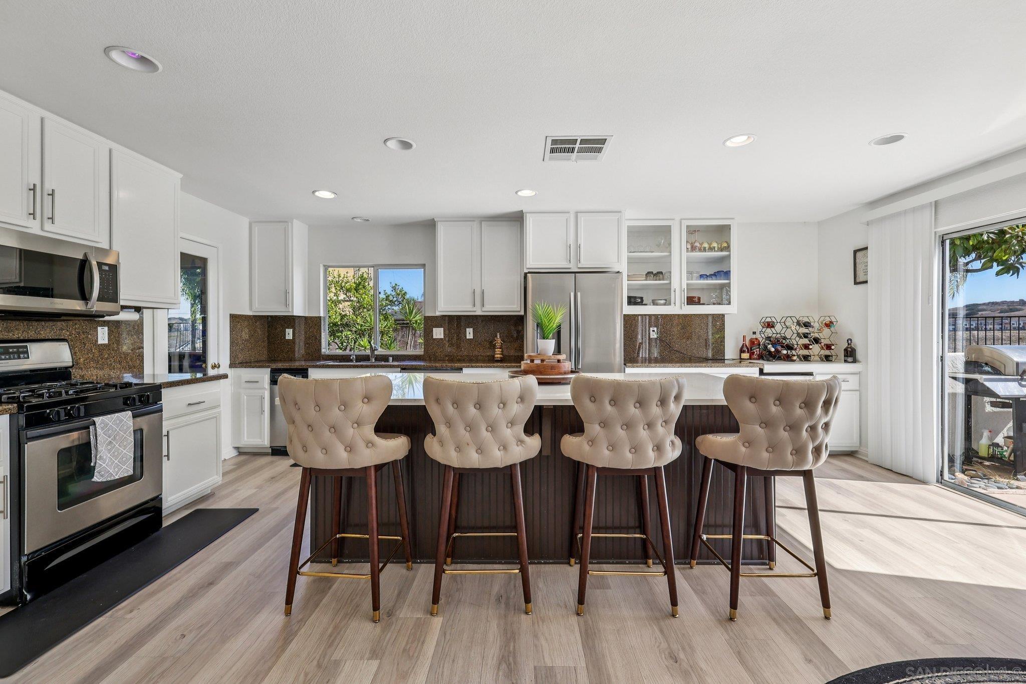 Detail Gallery Image 13 of 75 For 1512  Thomas Pl, Chula Vista,  CA 91911 - 3 Beds | 3/1 Baths