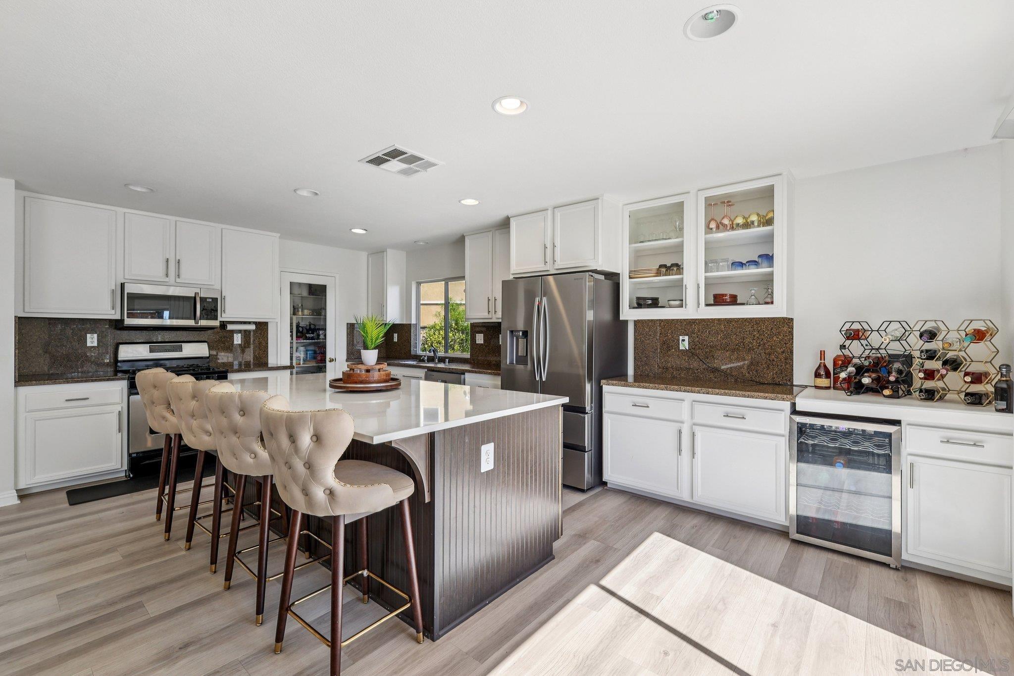 Detail Gallery Image 21 of 75 For 1512  Thomas Pl, Chula Vista,  CA 91911 - 3 Beds | 3/1 Baths