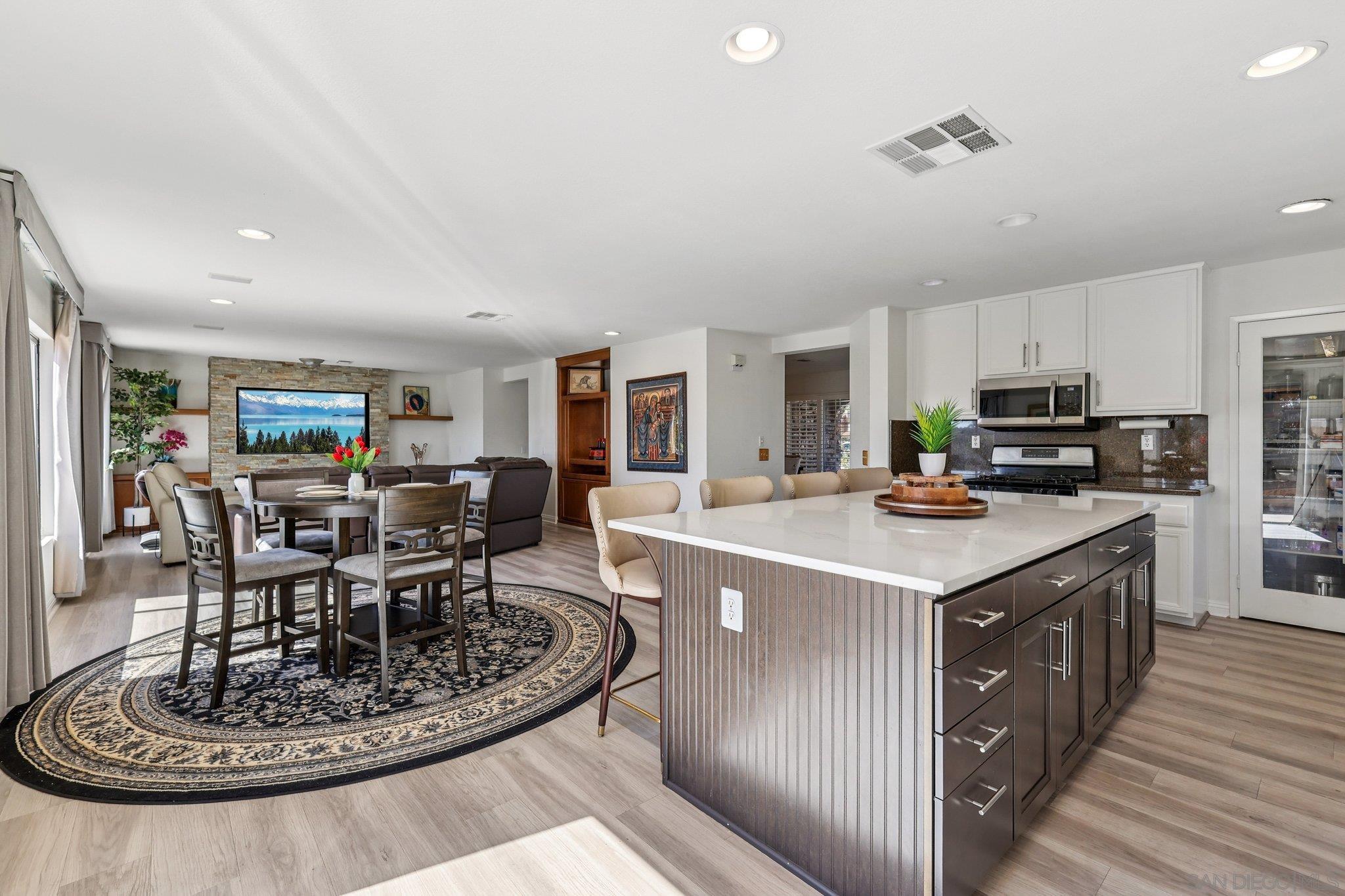 Detail Gallery Image 22 of 75 For 1512  Thomas Pl, Chula Vista,  CA 91911 - 3 Beds | 3/1 Baths