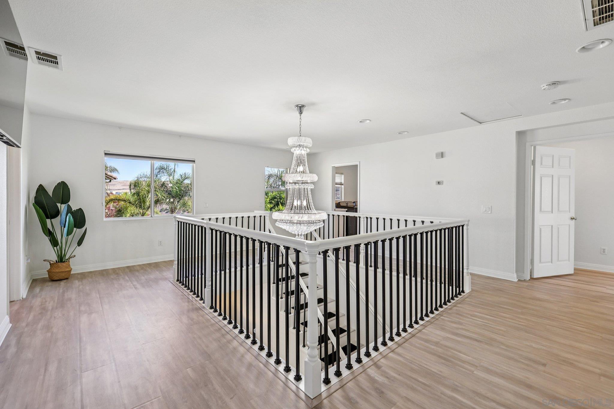 Detail Gallery Image 24 of 75 For 1512  Thomas Pl, Chula Vista,  CA 91911 - 3 Beds | 3/1 Baths