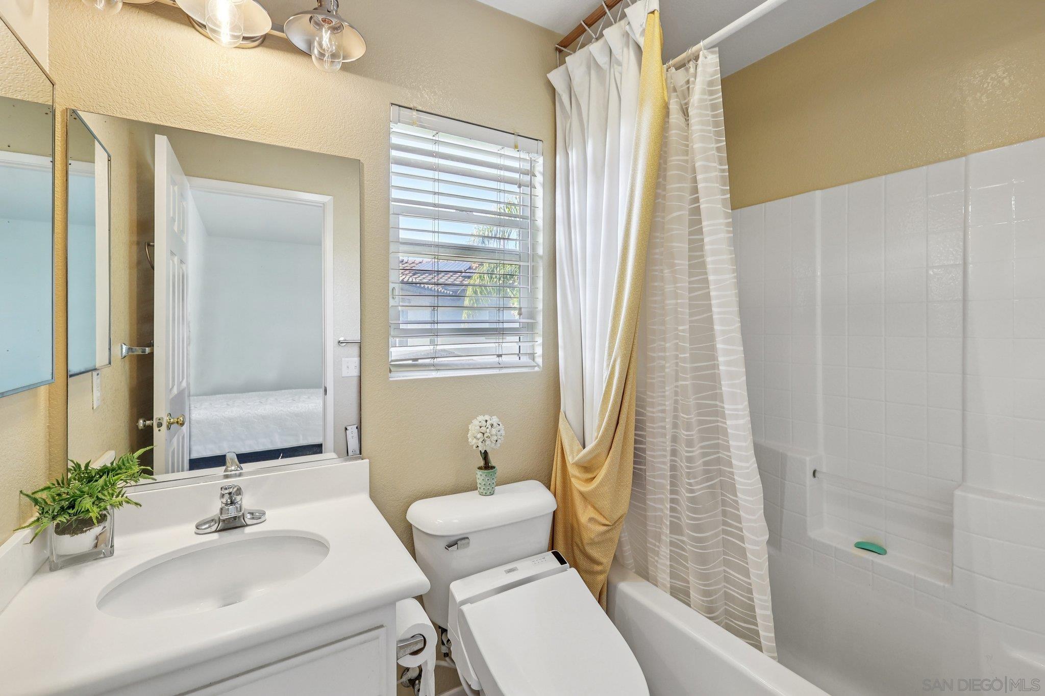 Detail Gallery Image 37 of 75 For 1512  Thomas Pl, Chula Vista,  CA 91911 - 3 Beds | 3/1 Baths