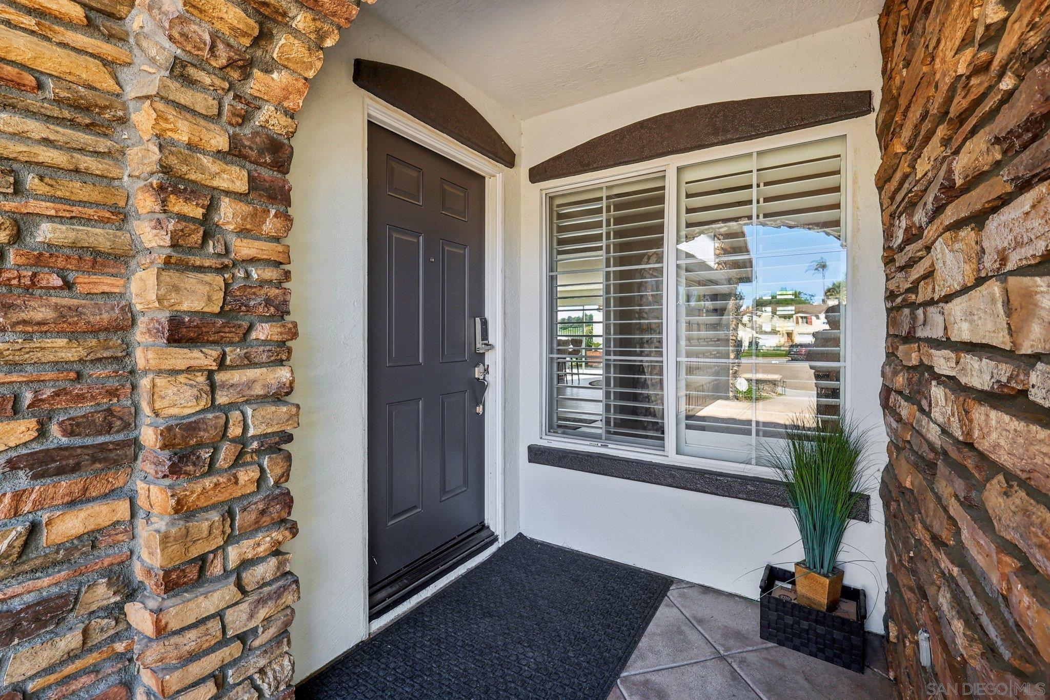 Detail Gallery Image 6 of 75 For 1512  Thomas Pl, Chula Vista,  CA 91911 - 3 Beds | 3/1 Baths