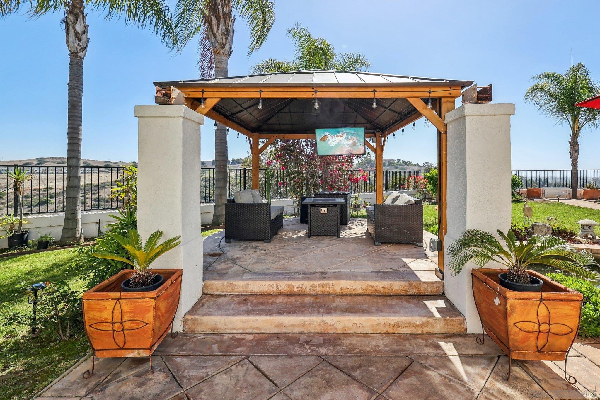 Detail Gallery Image 52 of 75 For 1512  Thomas Pl, Chula Vista,  CA 91911 - 3 Beds | 3/1 Baths