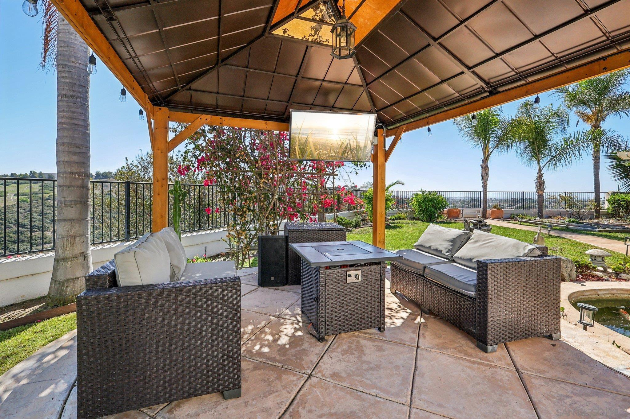 Detail Gallery Image 53 of 75 For 1512  Thomas Pl, Chula Vista,  CA 91911 - 3 Beds | 3/1 Baths