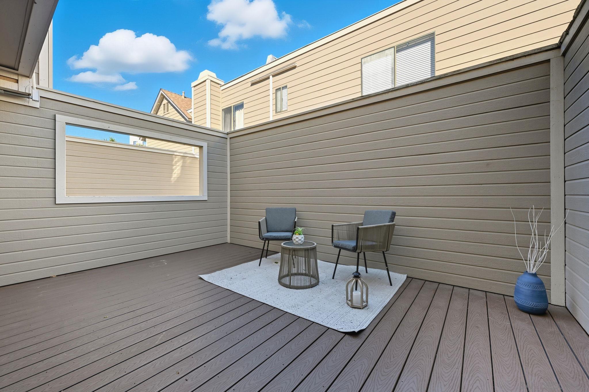 Detail Gallery Image 12 of 36 For 9270  Towne Centre Dr  #31,  San Diego,  CA 92121 - 2 Beds | 2/1 Baths