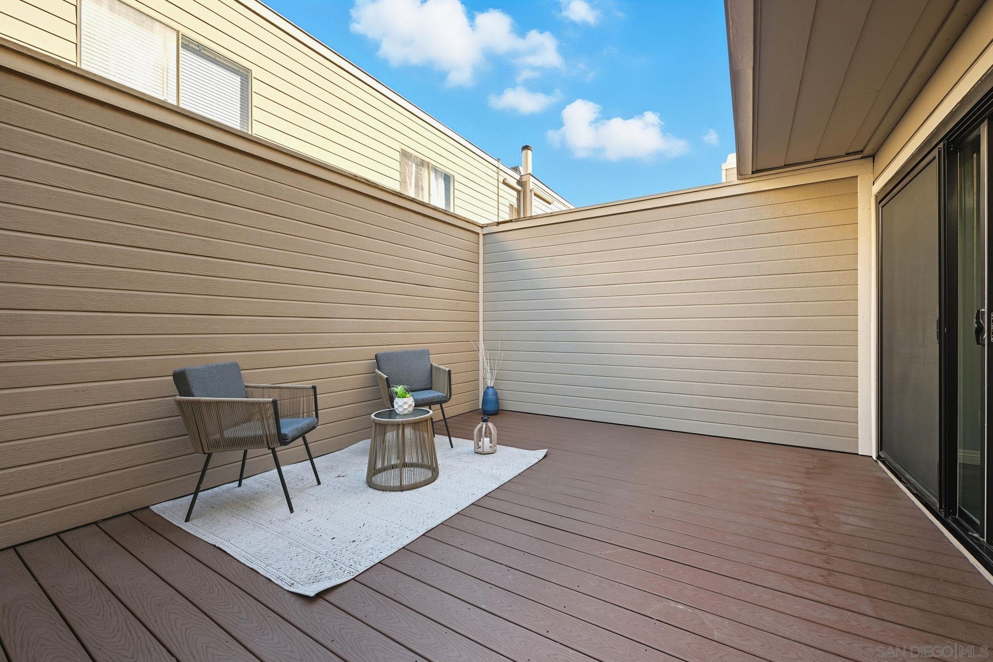 Detail Gallery Image 13 of 36 For 9270  Towne Centre Dr  #31,  San Diego,  CA 92121 - 2 Beds | 2/1 Baths