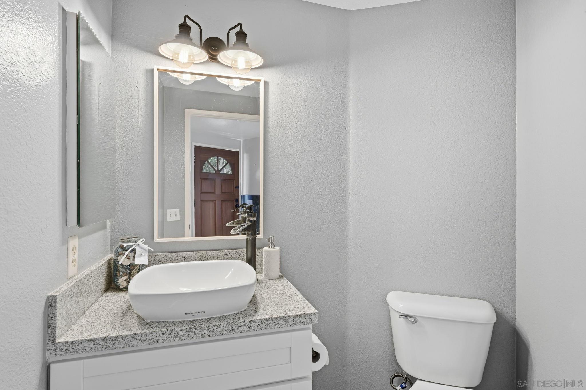 Detail Gallery Image 15 of 36 For 9270  Towne Centre Dr  #31,  San Diego,  CA 92121 - 2 Beds | 2/1 Baths