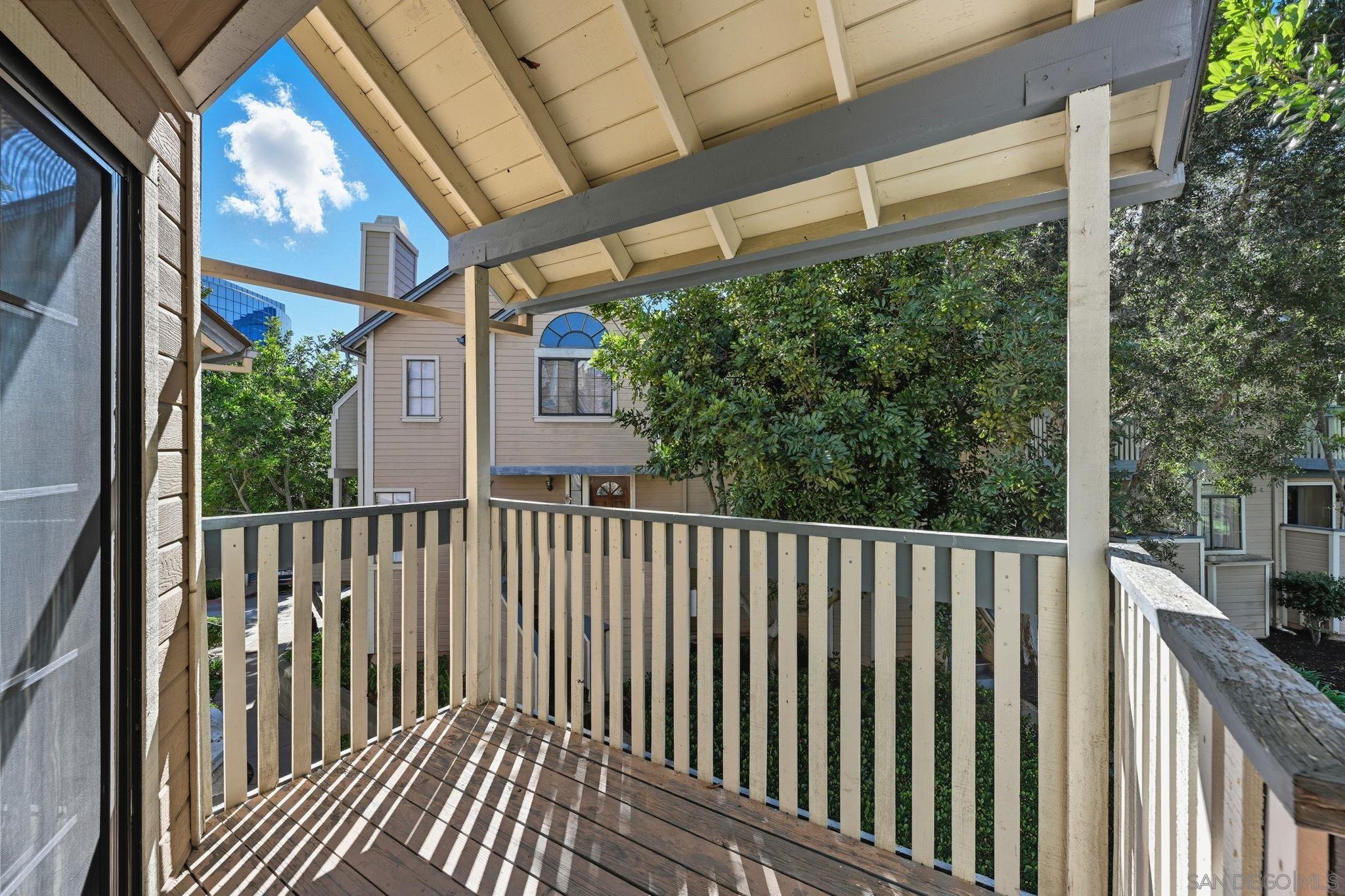 Detail Gallery Image 21 of 36 For 9270  Towne Centre Dr  #31,  San Diego,  CA 92121 - 2 Beds | 2/1 Baths