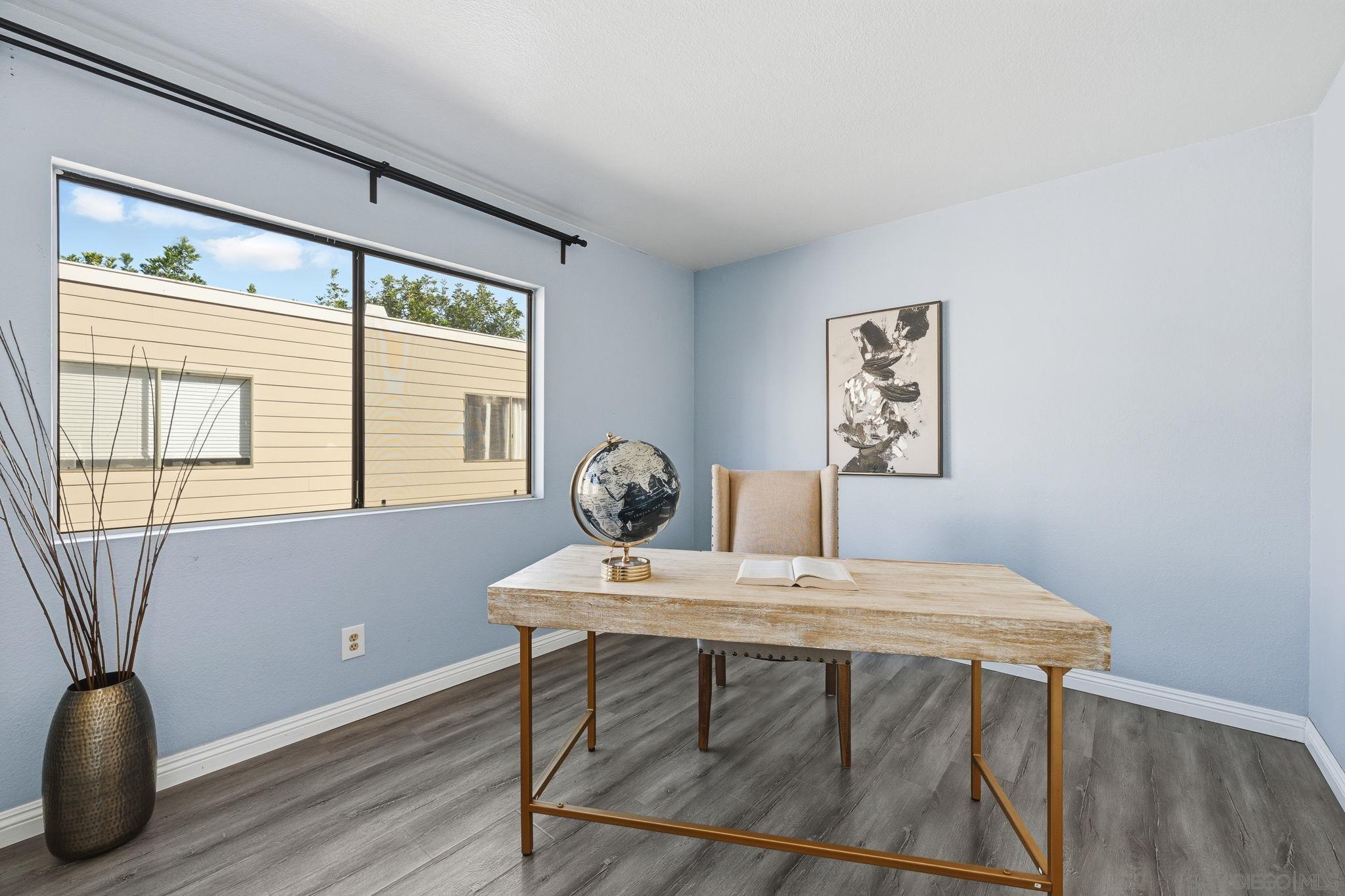 Detail Gallery Image 25 of 36 For 9270  Towne Centre Dr  #31,  San Diego,  CA 92121 - 2 Beds | 2/1 Baths