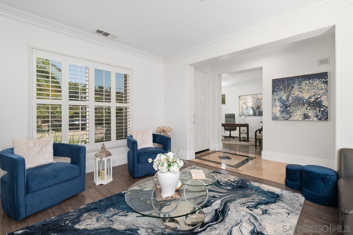 Detail Gallery Image 6 of 49 For 10237  Paseo De Linda, San Diego,  CA 92127 - 6 Beds | 4/1 Baths