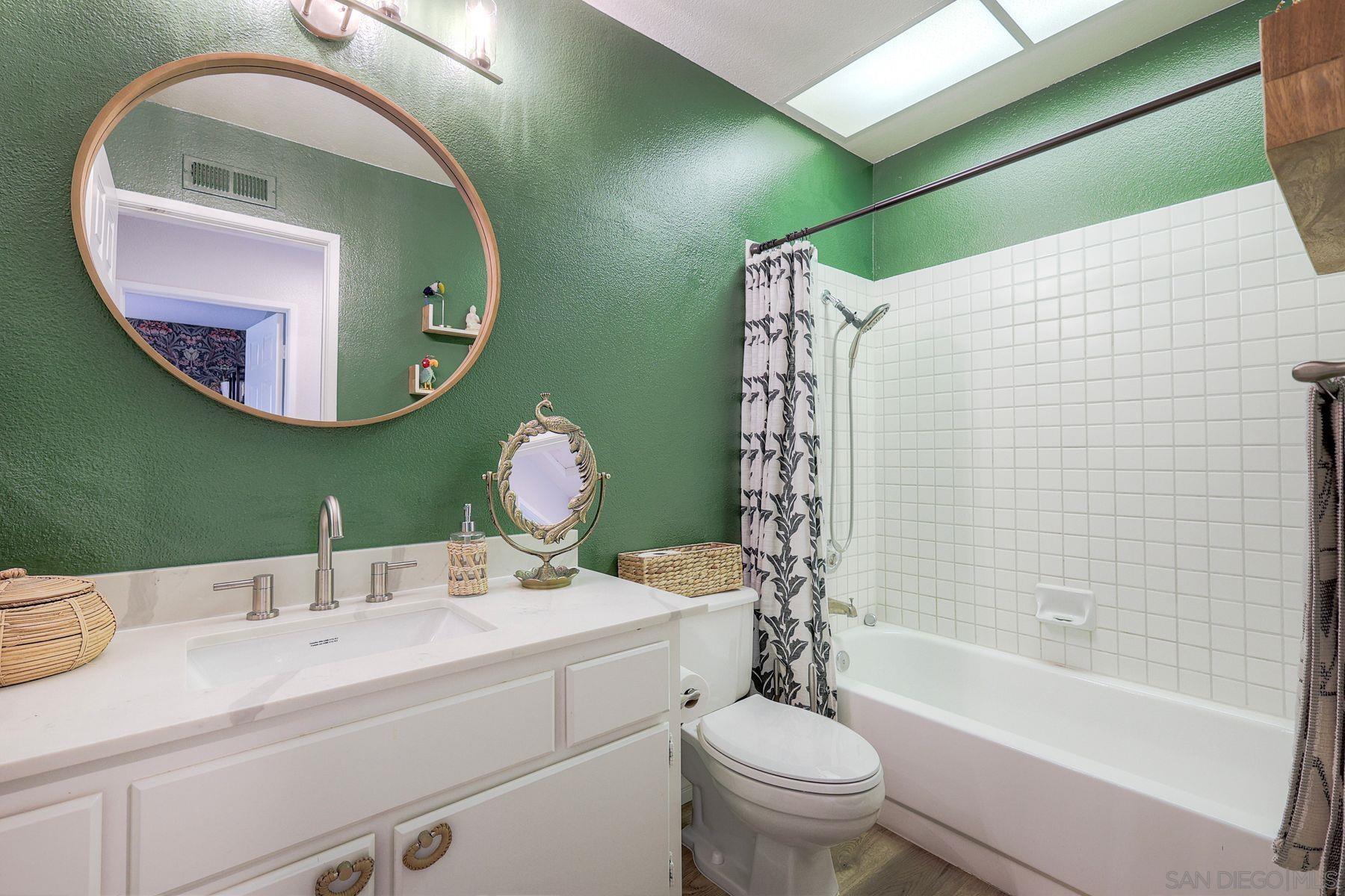 Detail Gallery Image 27 of 40 For 2133  Emberwood Way, Escondido,  CA 92029 - 4 Beds | 3 Baths