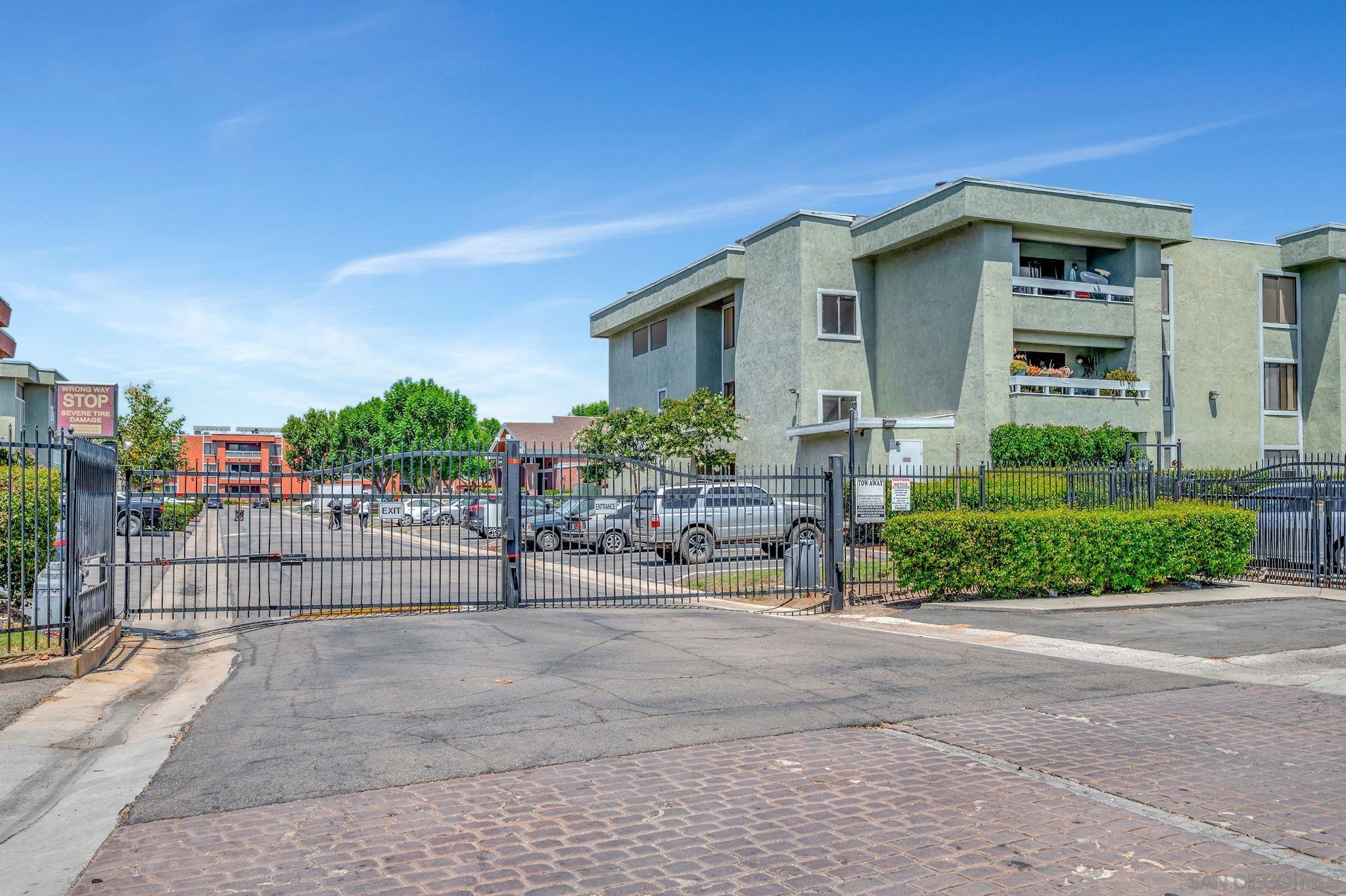 Detail Gallery Image 3 of 22 For 1020 E Washington Ave  #94,  Escondido,  CA 92025 - 2 Beds | 2 Baths