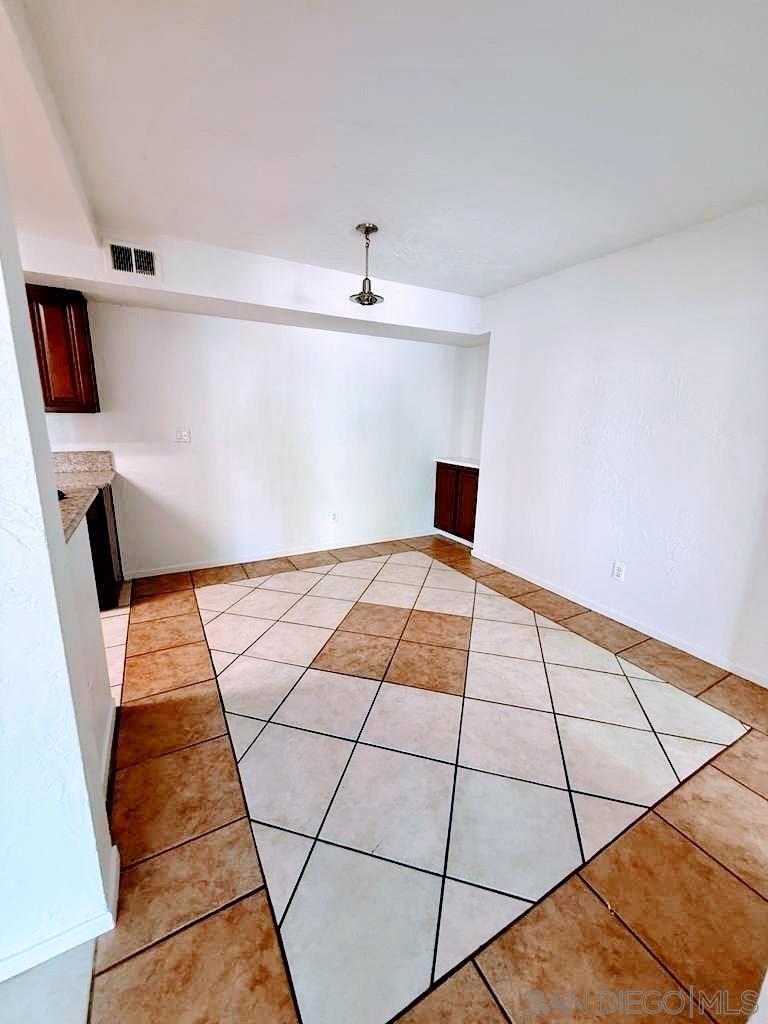 Detail Gallery Image 5 of 22 For 1020 E Washington Ave  #94,  Escondido,  CA 92025 - 2 Beds | 2 Baths