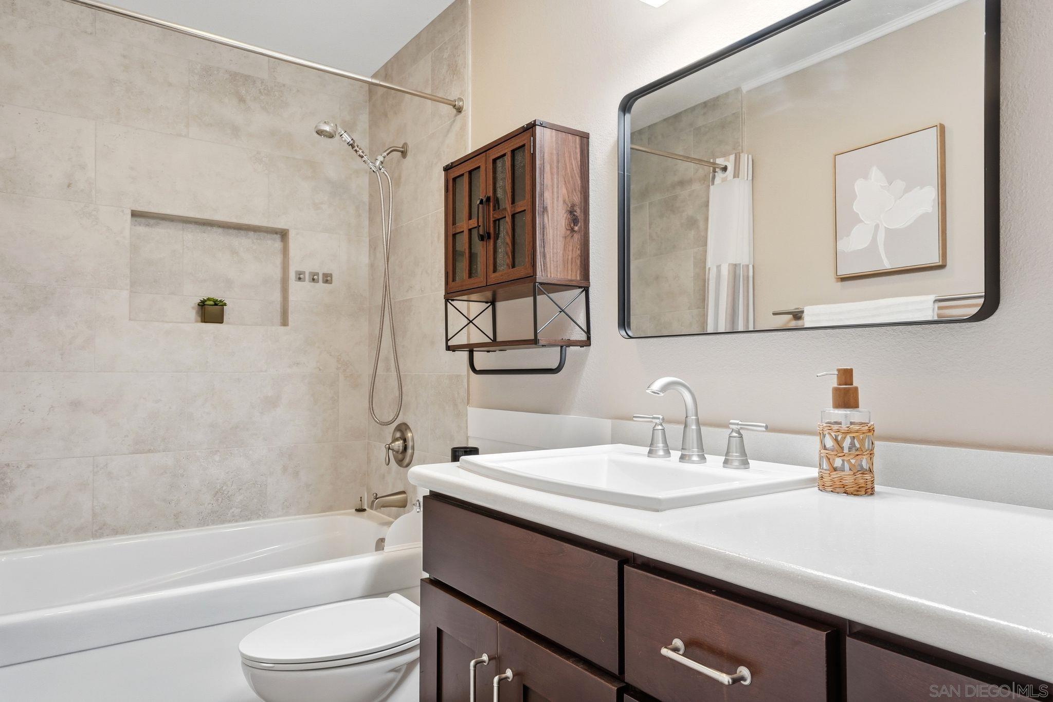 Detail Gallery Image 26 of 35 For 10462  Rancho Carmel Dr, San Diego,  CA 92128 - 3 Beds | 2 Baths