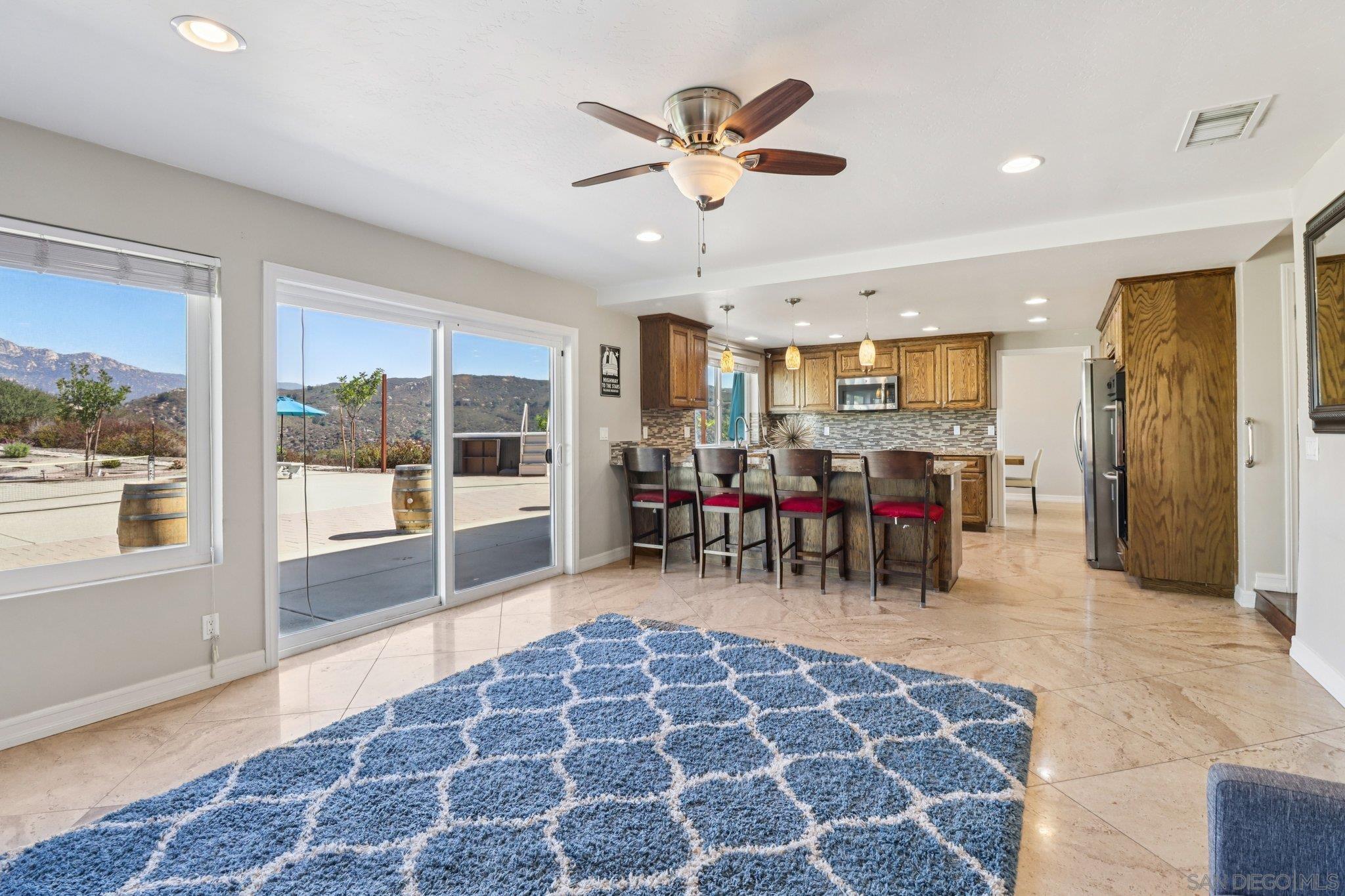 Detail Gallery Image 14 of 36 For 31510  Valley Center Rd, Valley Center,  CA 92082 - 5 Beds | 3 Baths