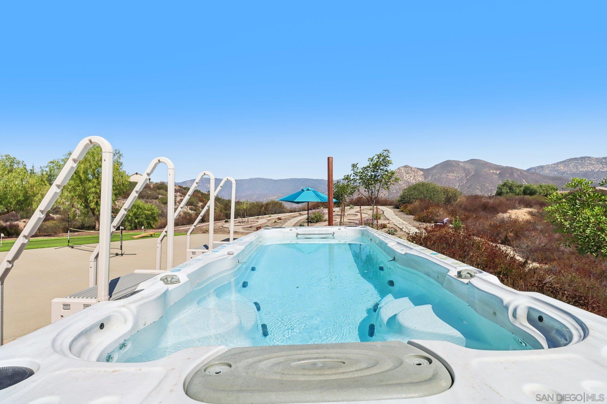 Detail Gallery Image 5 of 36 For 31510  Valley Center Rd, Valley Center,  CA 92082 - 5 Beds | 3 Baths