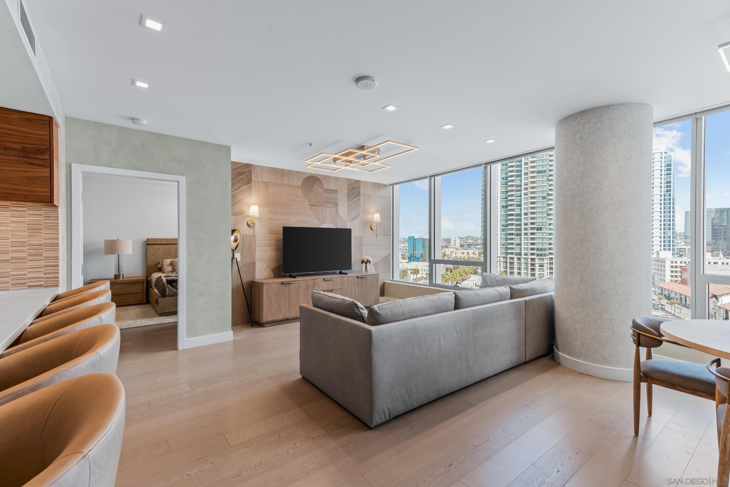 Front Image Thumbnail for SD250041853