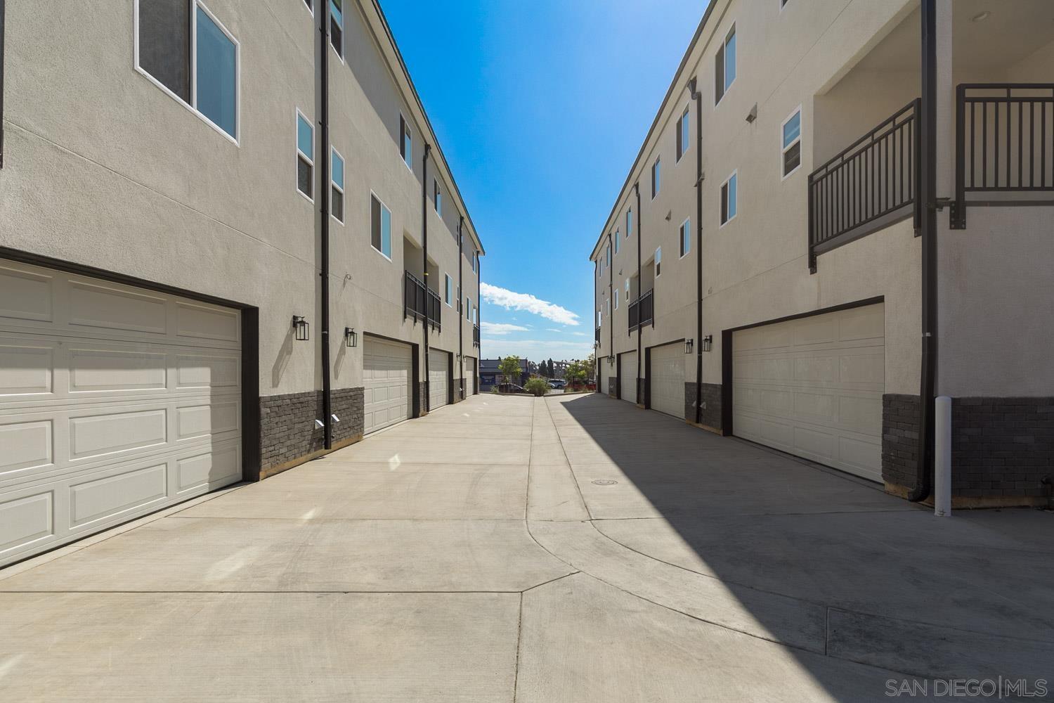 Detail Gallery Image 5 of 19 For 837 S 47th Street, San Diego,  CA 92113 - – Beds | – Baths