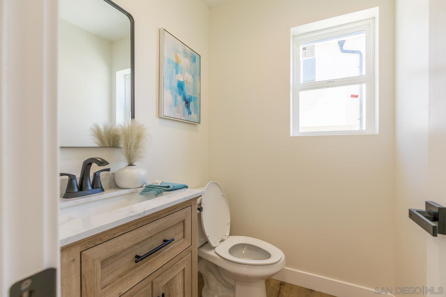 Detail Gallery Image 8 of 19 For 837 S 47th Street, San Diego,  CA 92113 - – Beds | – Baths