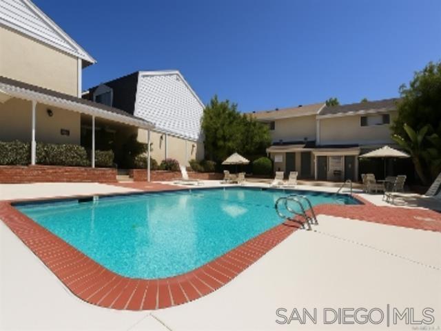 Detail Gallery Image 9 of 10 For 4800  Williamsburg Ln  216, La Mesa,  CA 91942 - 2 Beds | 2 Baths