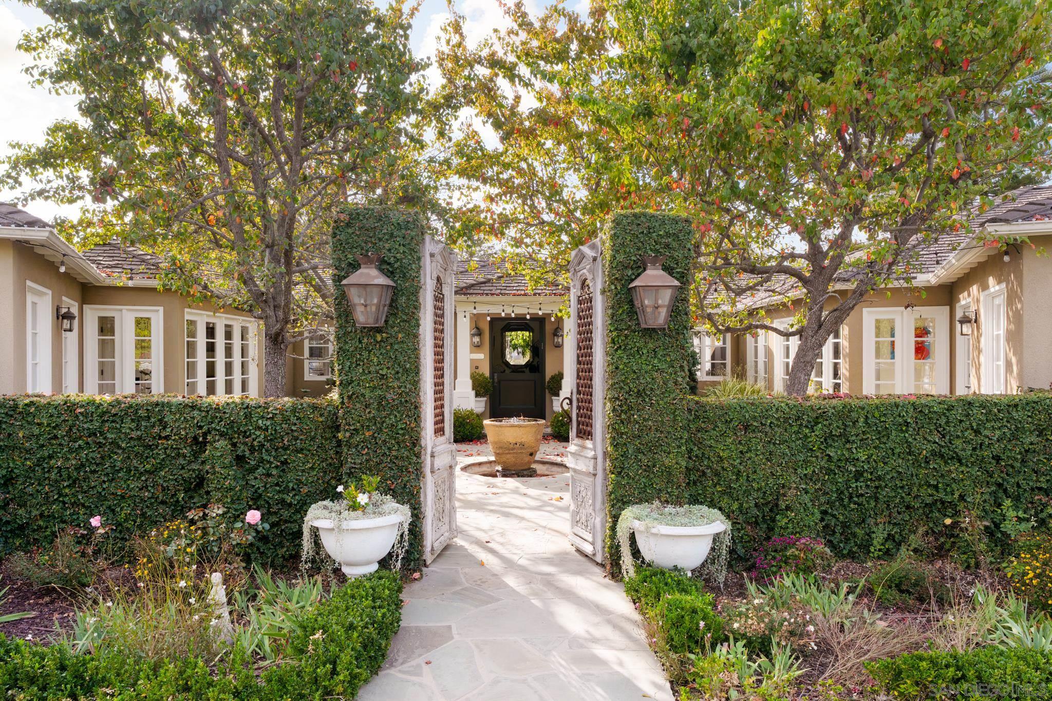 Detail Gallery Image 2 of 36 For 5499  Avenida Maravillas, Rancho Santa Fe,  CA 92067 - 5 Beds | 4/1 Baths