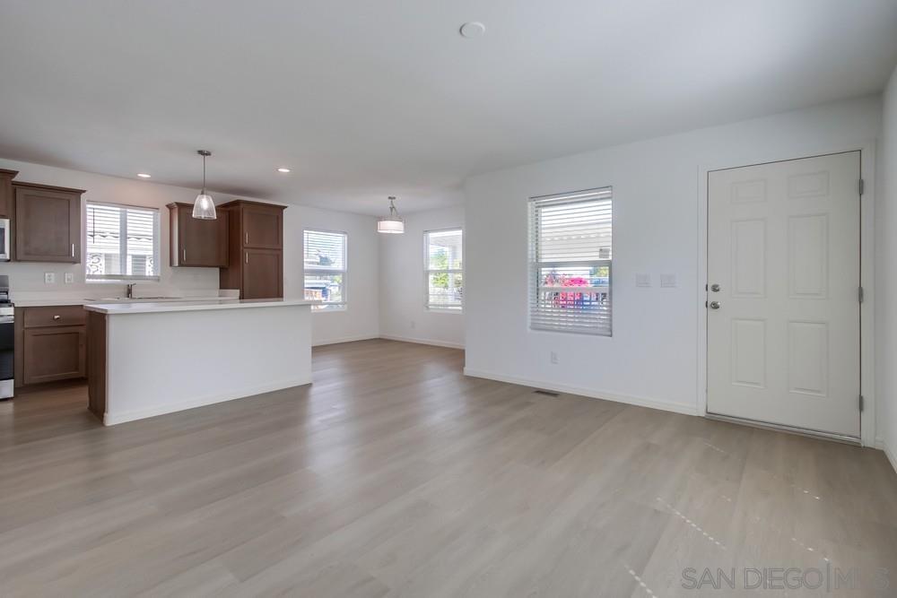 Detail Gallery Image 4 of 13 For 1120  Pepper Dr  #73,  El Cajon,  CA 92021 - 2 Beds | 2 Baths