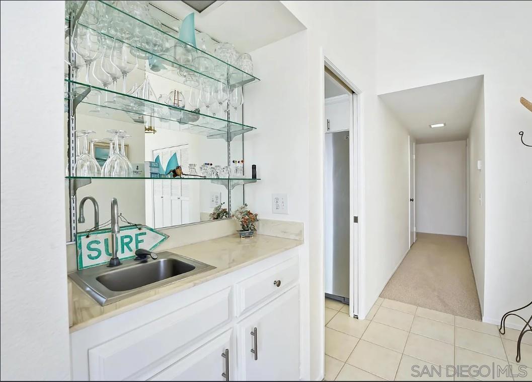 Detail Gallery Image 5 of 12 For 66 W Kingston Ct, Coronado,  CA 92118 - 3 Beds | 2 Baths