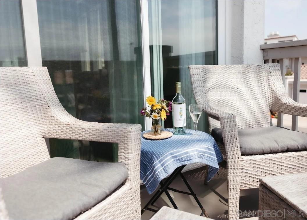 Detail Gallery Image 10 of 12 For 66 W Kingston Ct, Coronado,  CA 92118 - 3 Beds | 2 Baths