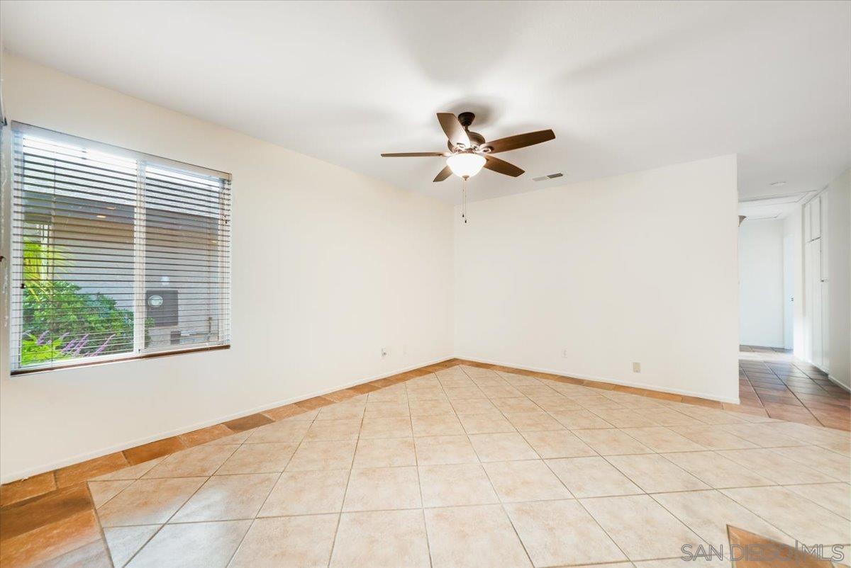 Detail Gallery Image 11 of 42 For 1925  Rock Springs Rd, San Marcos,  CA 92069 - 3 Beds | 2 Baths