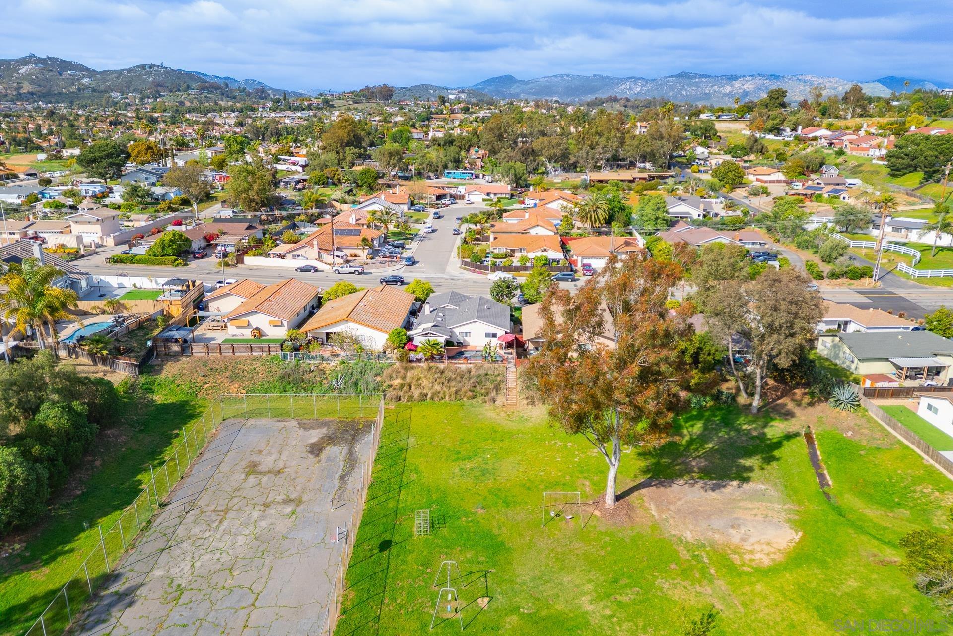 Detail Gallery Image 33 of 42 For 1925  Rock Springs Rd, San Marcos,  CA 92069 - 3 Beds | 2 Baths