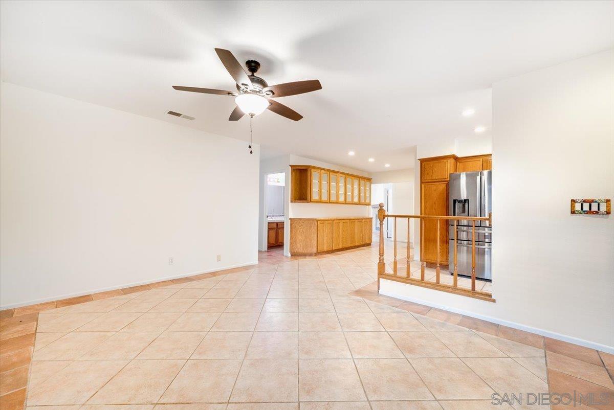 Detail Gallery Image 9 of 42 For 1925  Rock Springs Rd, San Marcos,  CA 92069 - 3 Beds | 2 Baths