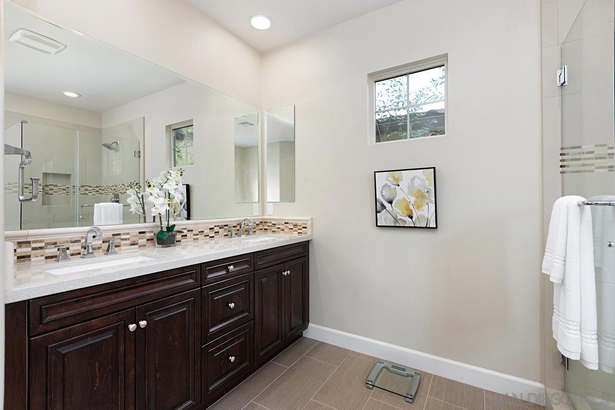 Detail Gallery Image 22 of 37 For 13593  Dondero Place, San Diego,  CA 92130 - 4 Beds | 3 Baths