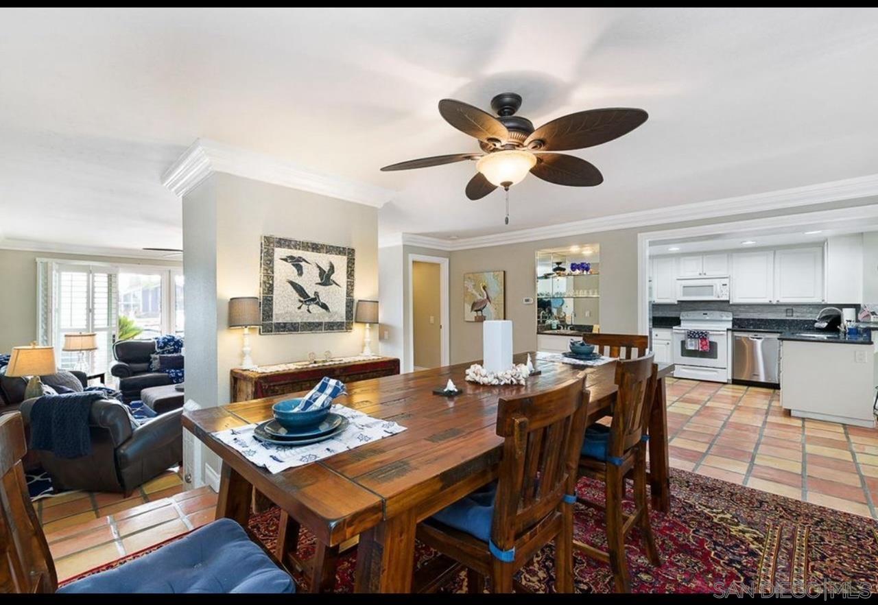 Detail Gallery Image 2 of 14 For 41  Kingston Court, Coronado,  CA 92118 - 2 Beds | 2 Baths