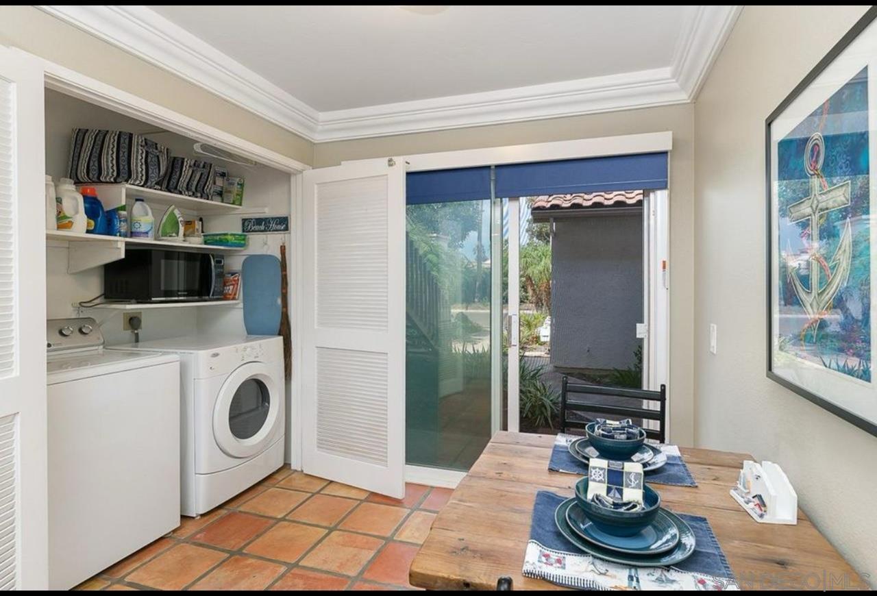 Detail Gallery Image 4 of 14 For 41  Kingston Court, Coronado,  CA 92118 - 2 Beds | 2 Baths