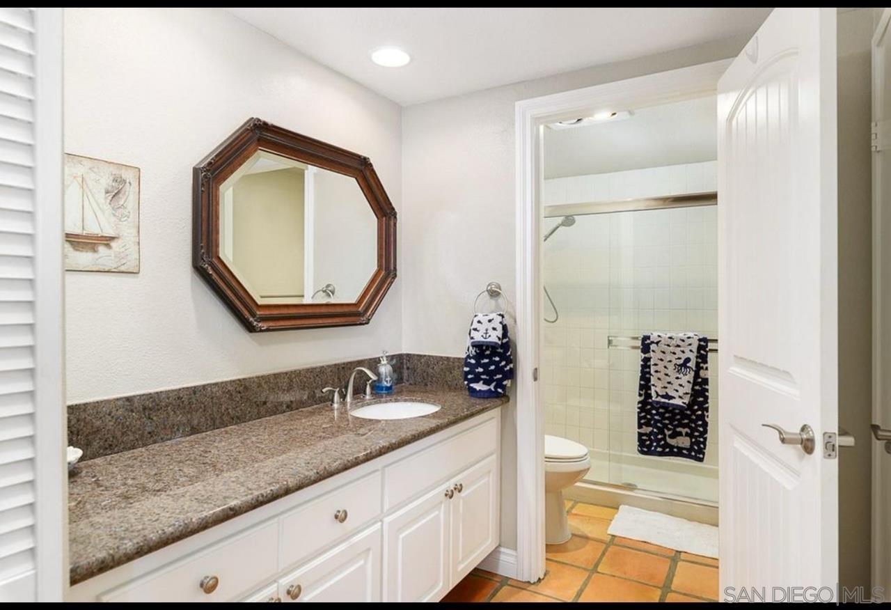 Detail Gallery Image 7 of 14 For 41  Kingston Court, Coronado,  CA 92118 - 2 Beds | 2 Baths