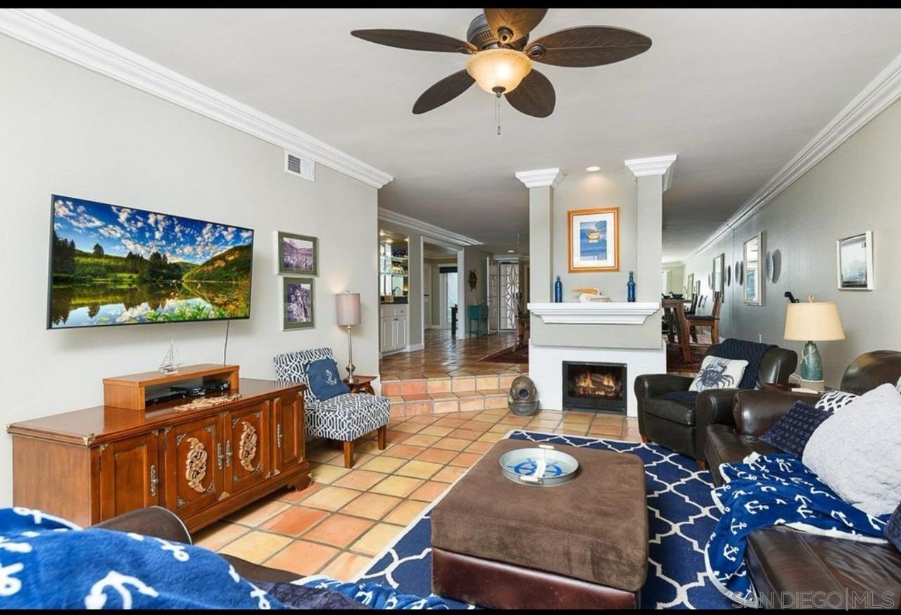 Detail Gallery Image 8 of 14 For 41  Kingston Court, Coronado,  CA 92118 - 2 Beds | 2 Baths