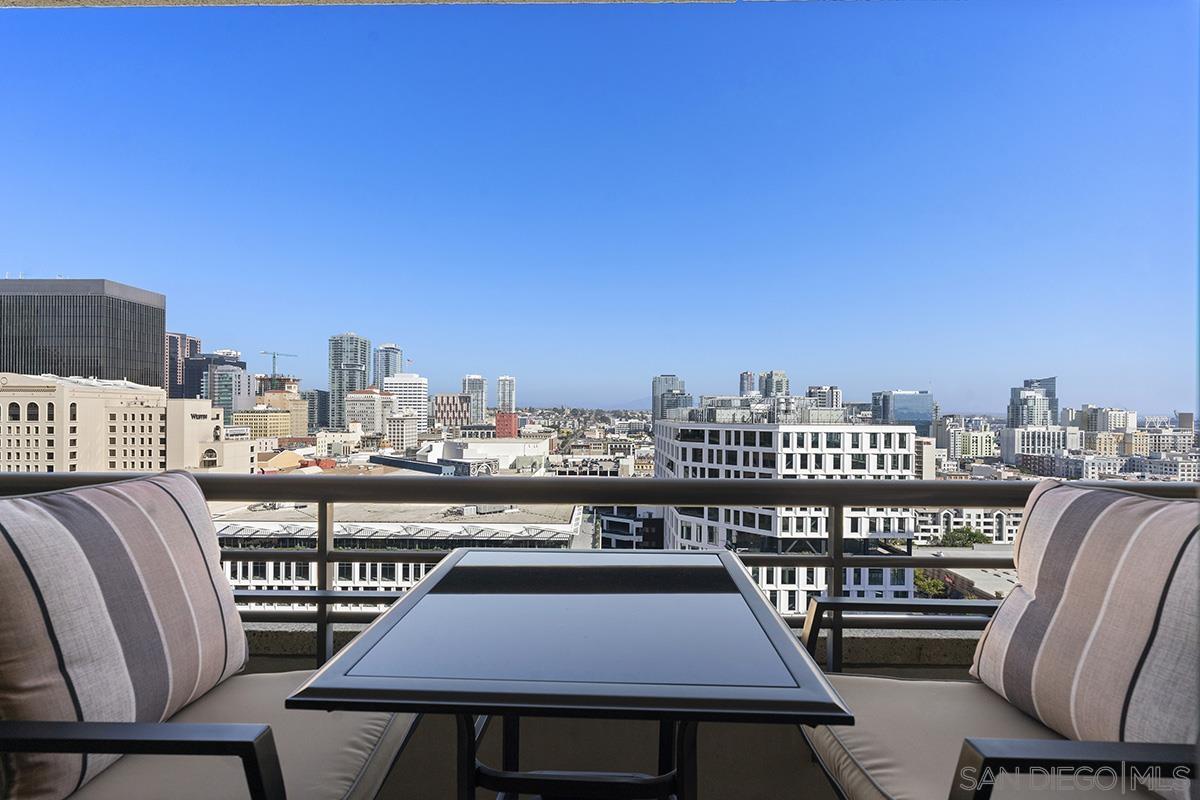 Detail Gallery Image 7 of 66 For 700  Front St  1308, San Diego,  CA 92101 - 1 Beds | 1/1 Baths
