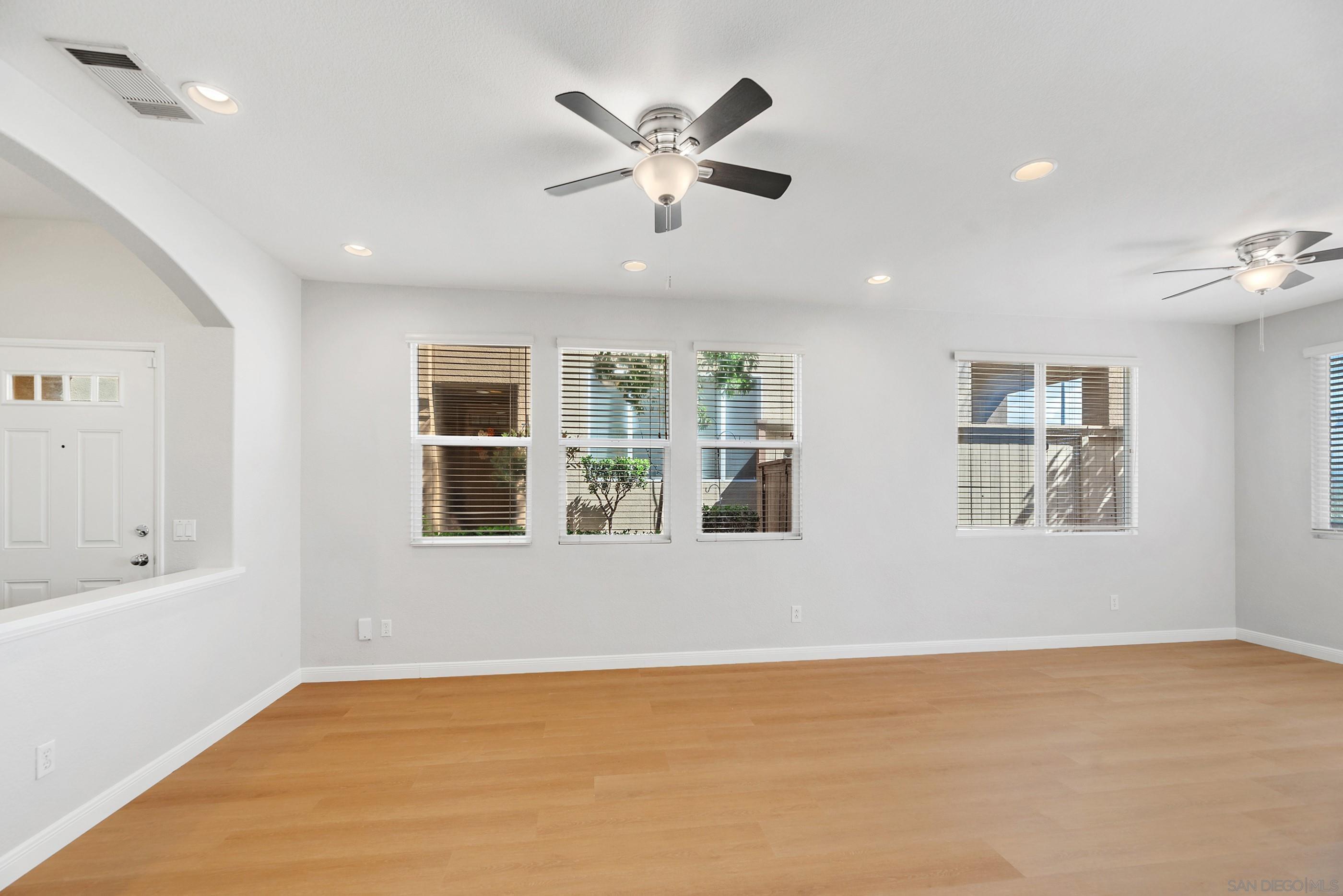 Detail Gallery Image 12 of 51 For 774  Callecita Aquilla Sur, Chula Vista,  CA 91911 - 3 Beds | 2/1 Baths