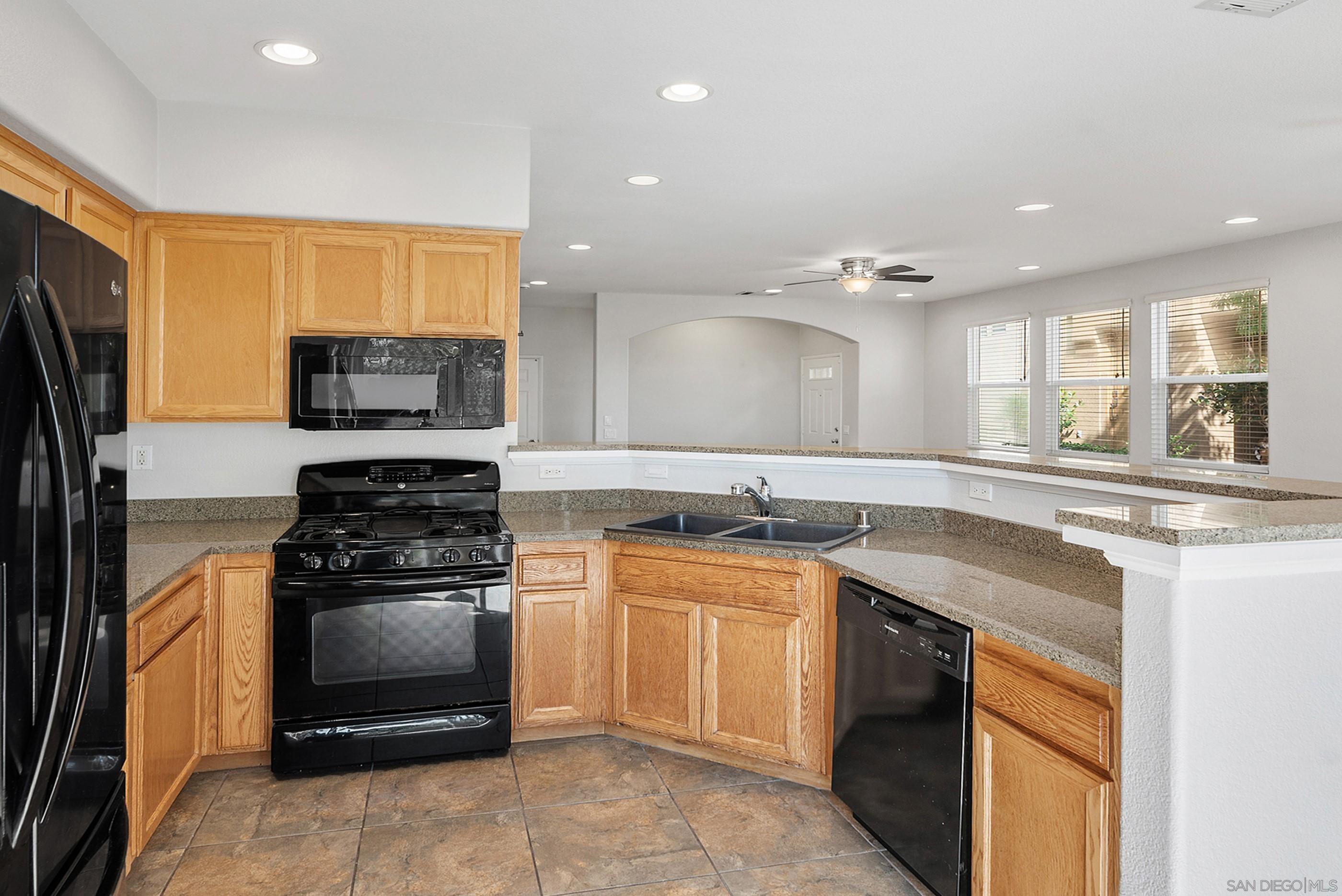 Detail Gallery Image 19 of 51 For 774  Callecita Aquilla Sur, Chula Vista,  CA 91911 - 3 Beds | 2/1 Baths